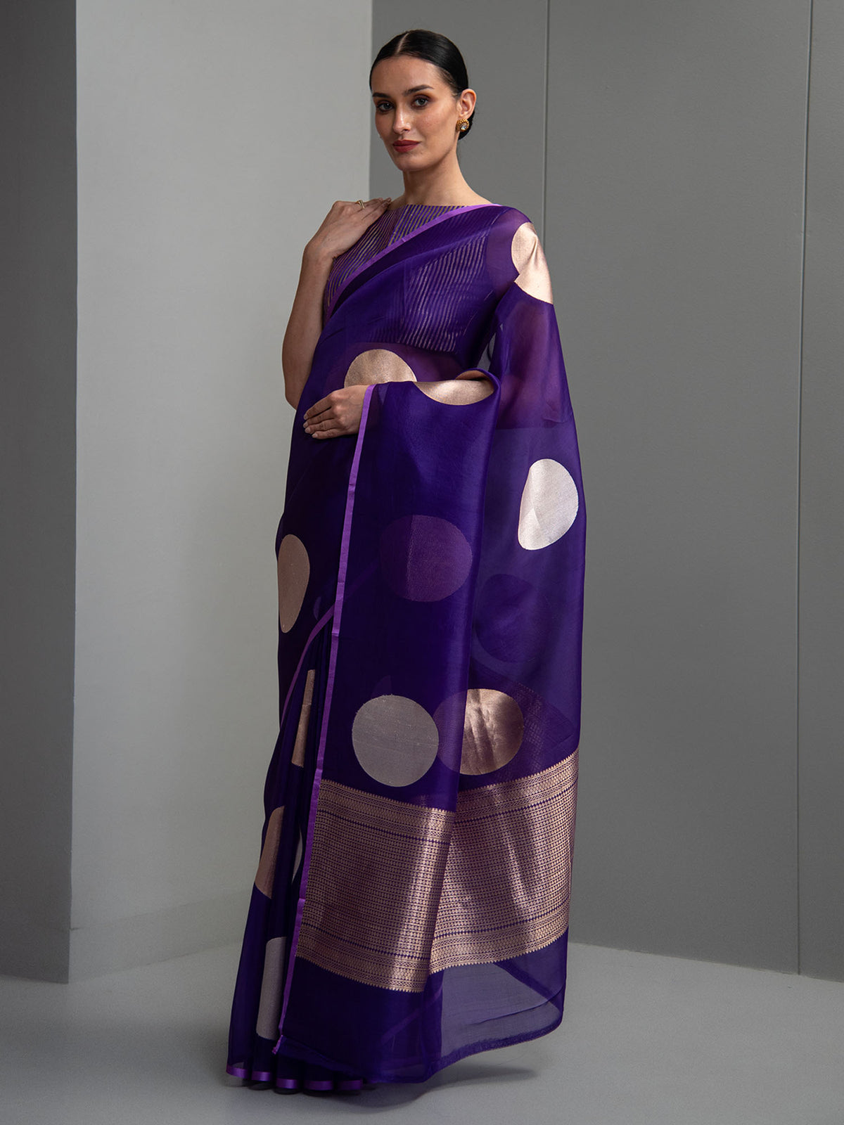Purple Boota Pure Organza Silk Handloom Banarasi Saree