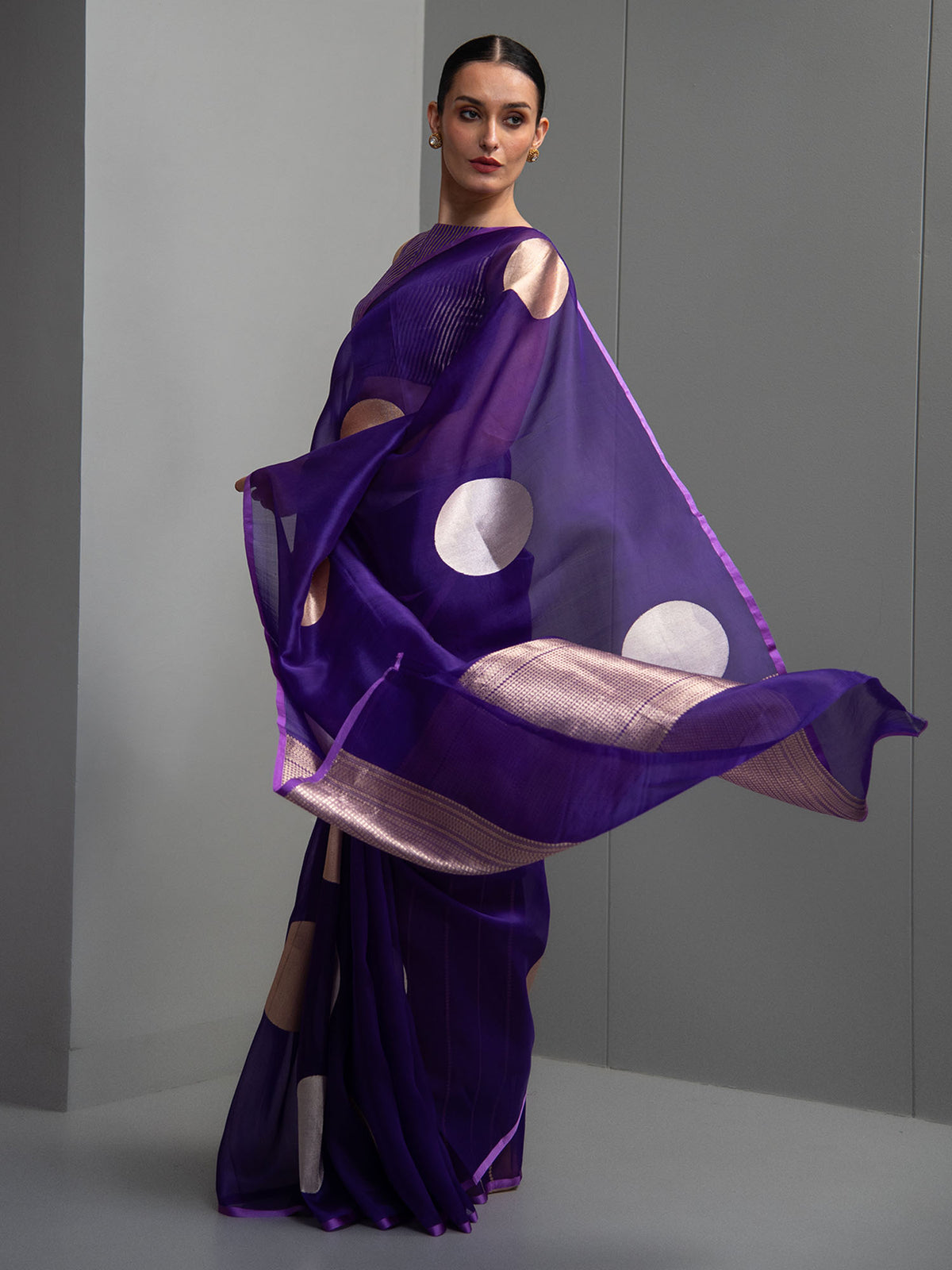 Purple Boota Pure Organza Silk Handloom Banarasi Saree