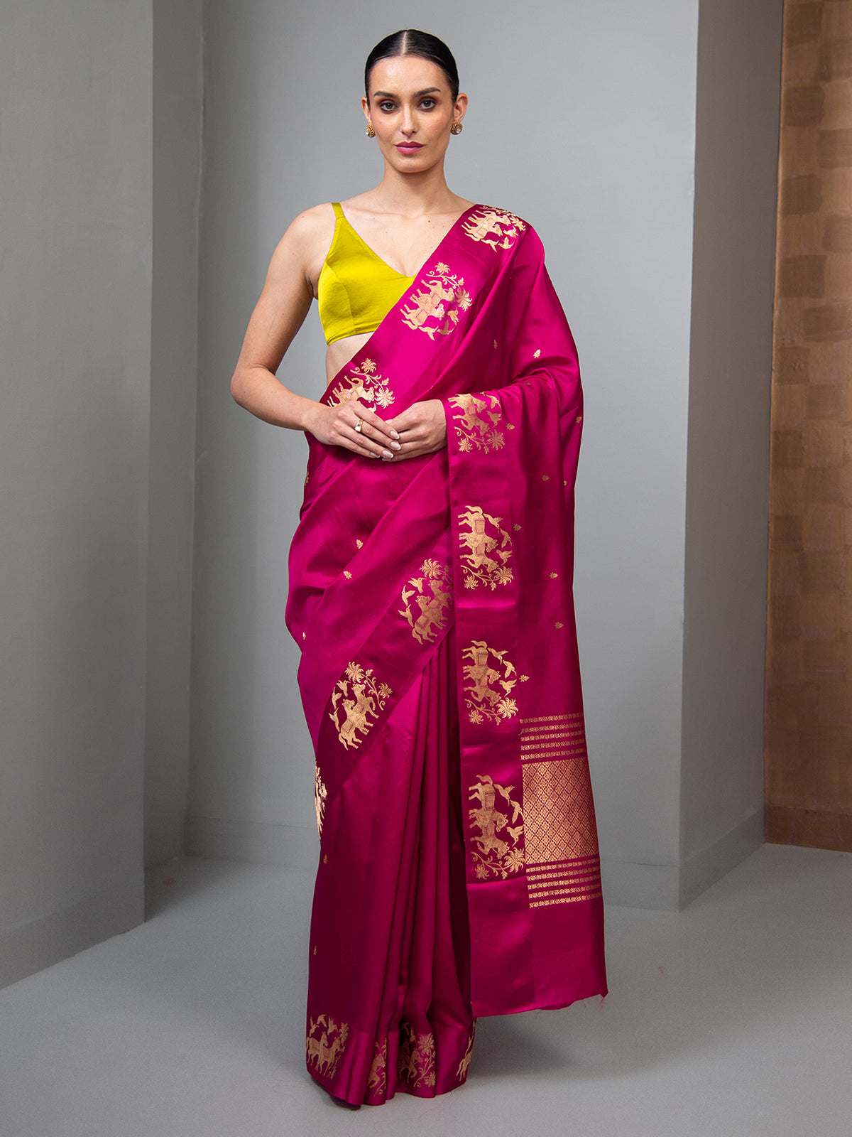 Dark Magenta Booti Pure Silk Handloom Banarasi Saree
