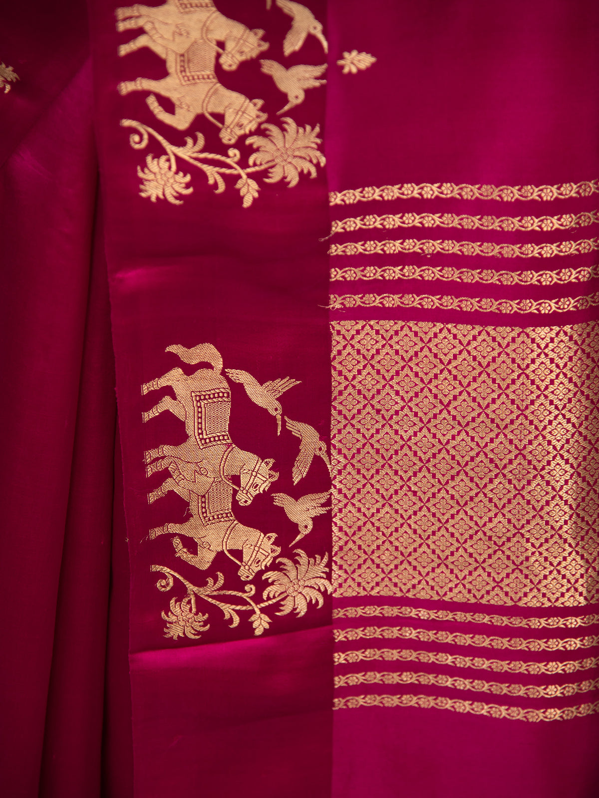 Dark Magenta Booti Pure Silk Handloom Banarasi Saree