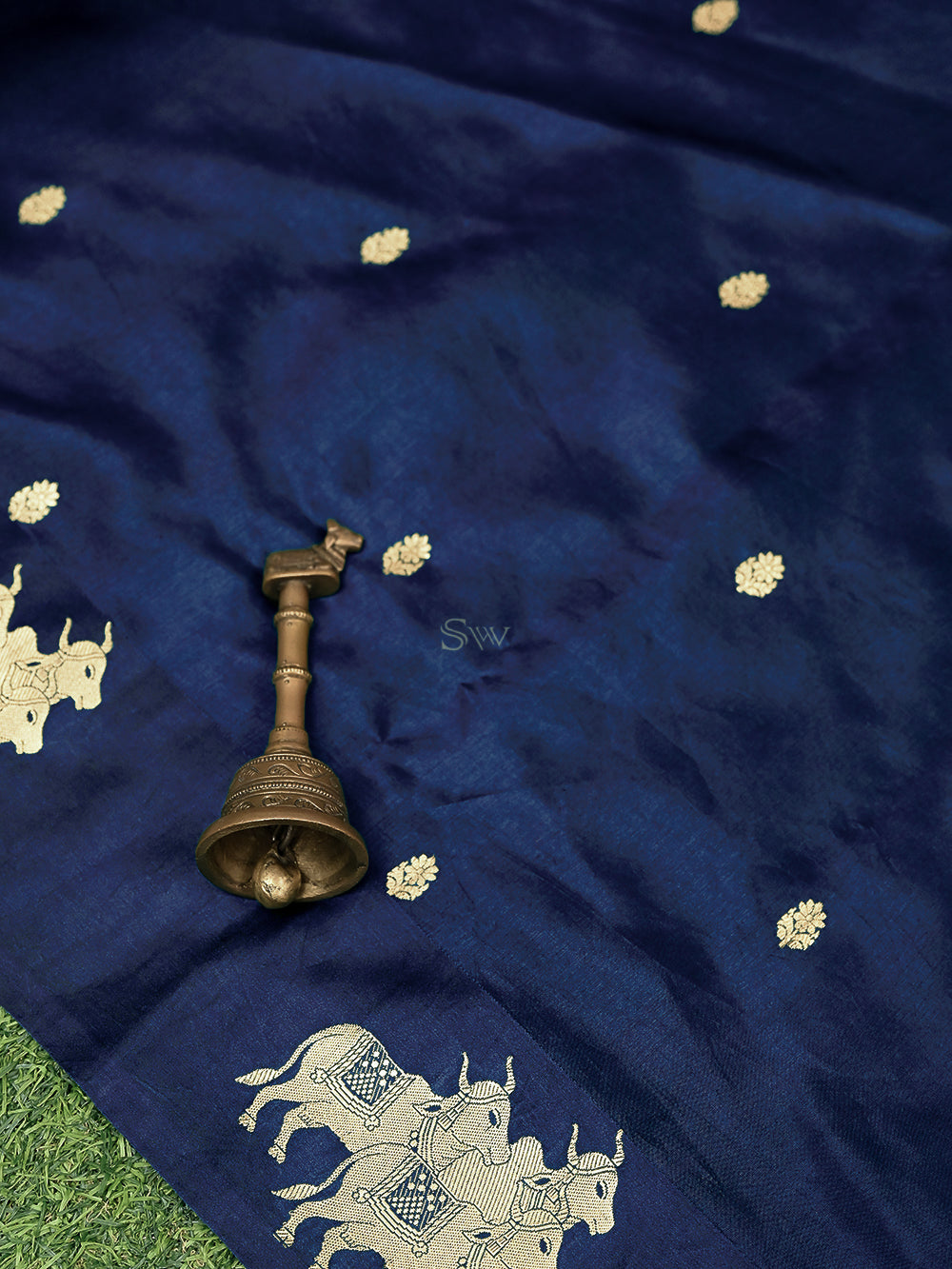 Blue Booti Pure Silk Handloom Banarasi Saree