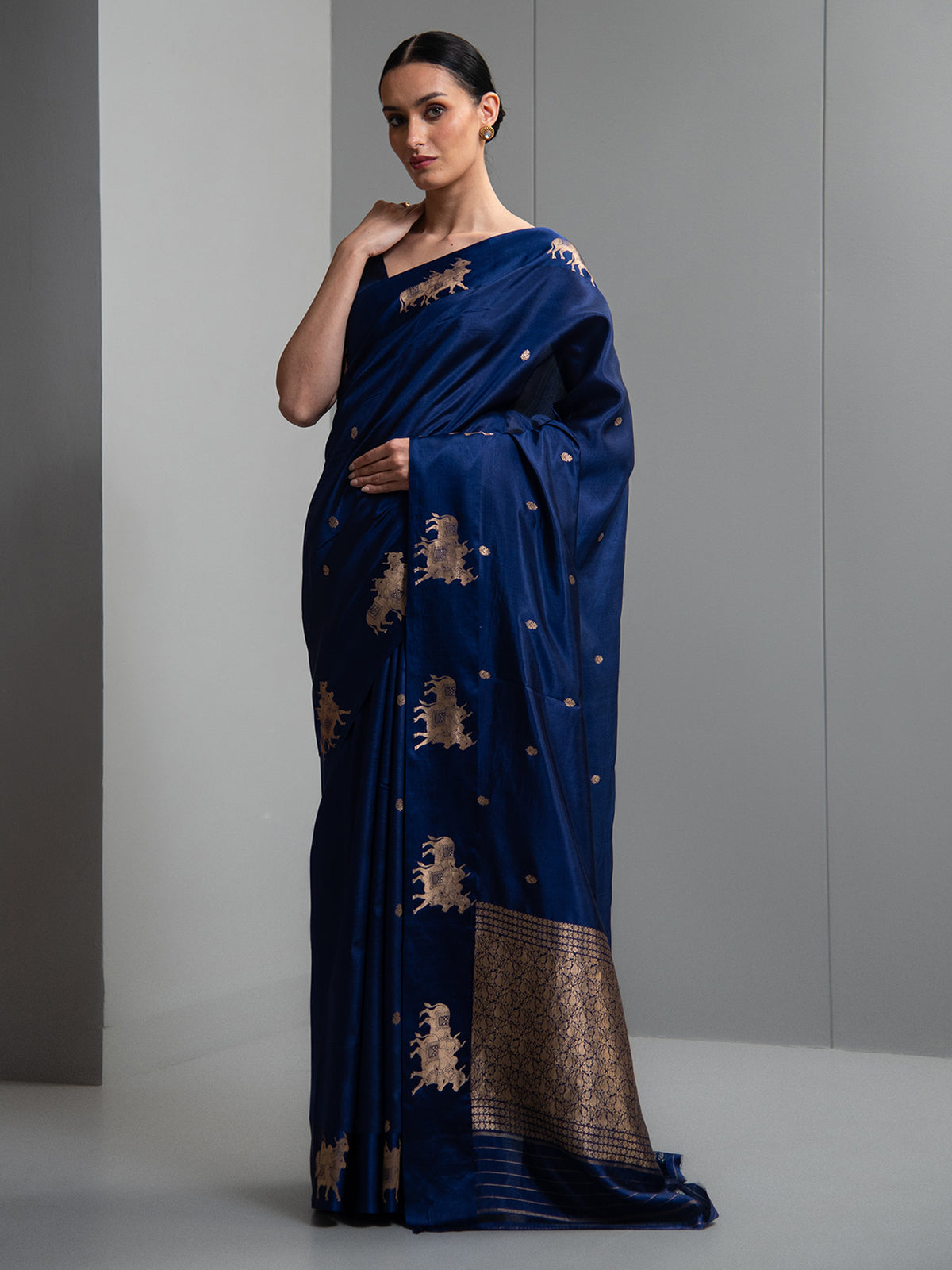 Blue Booti Pure Silk Handloom Banarasi Saree
