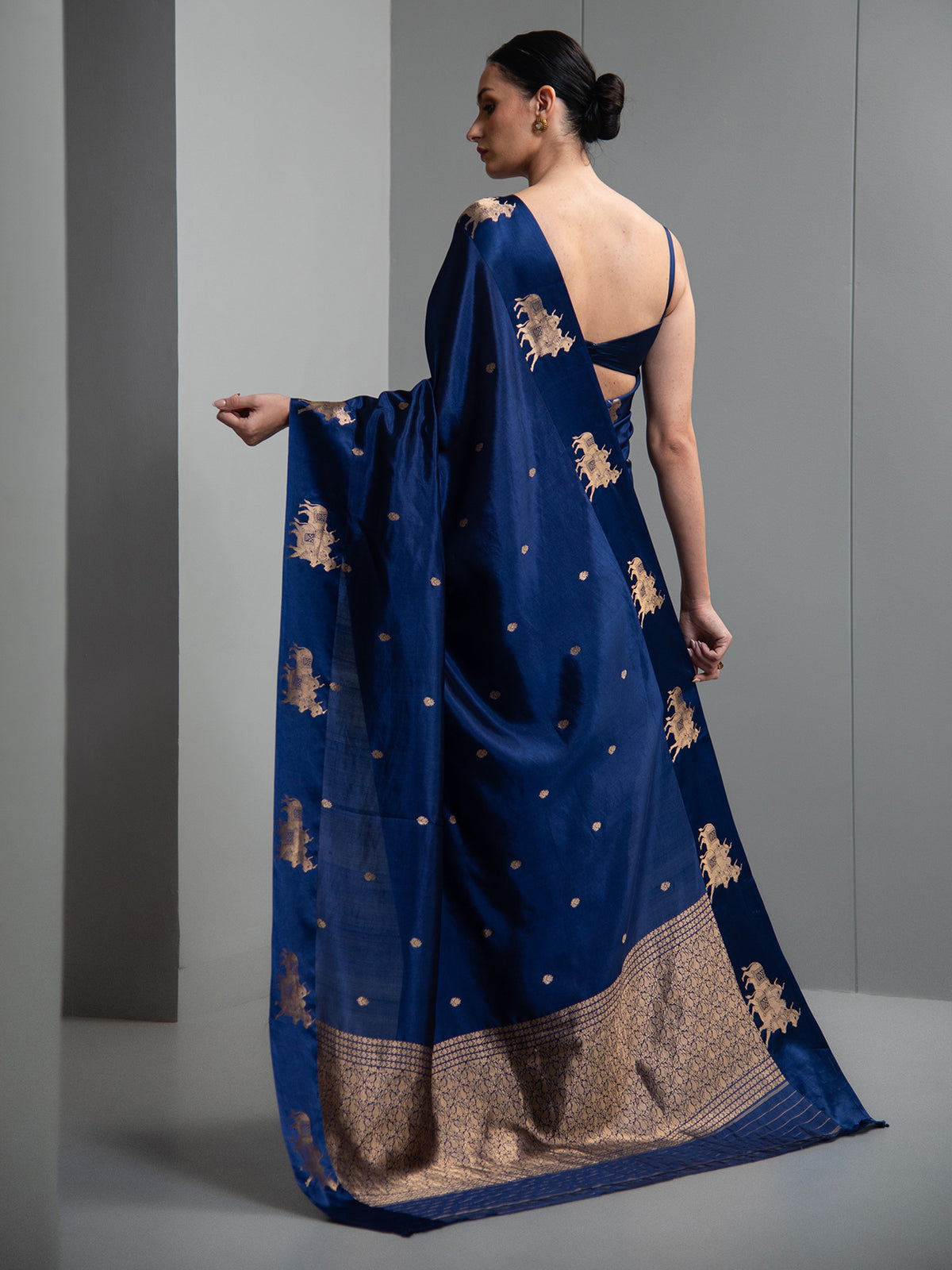 Blue Booti Pure Silk Handloom Banarasi Saree
