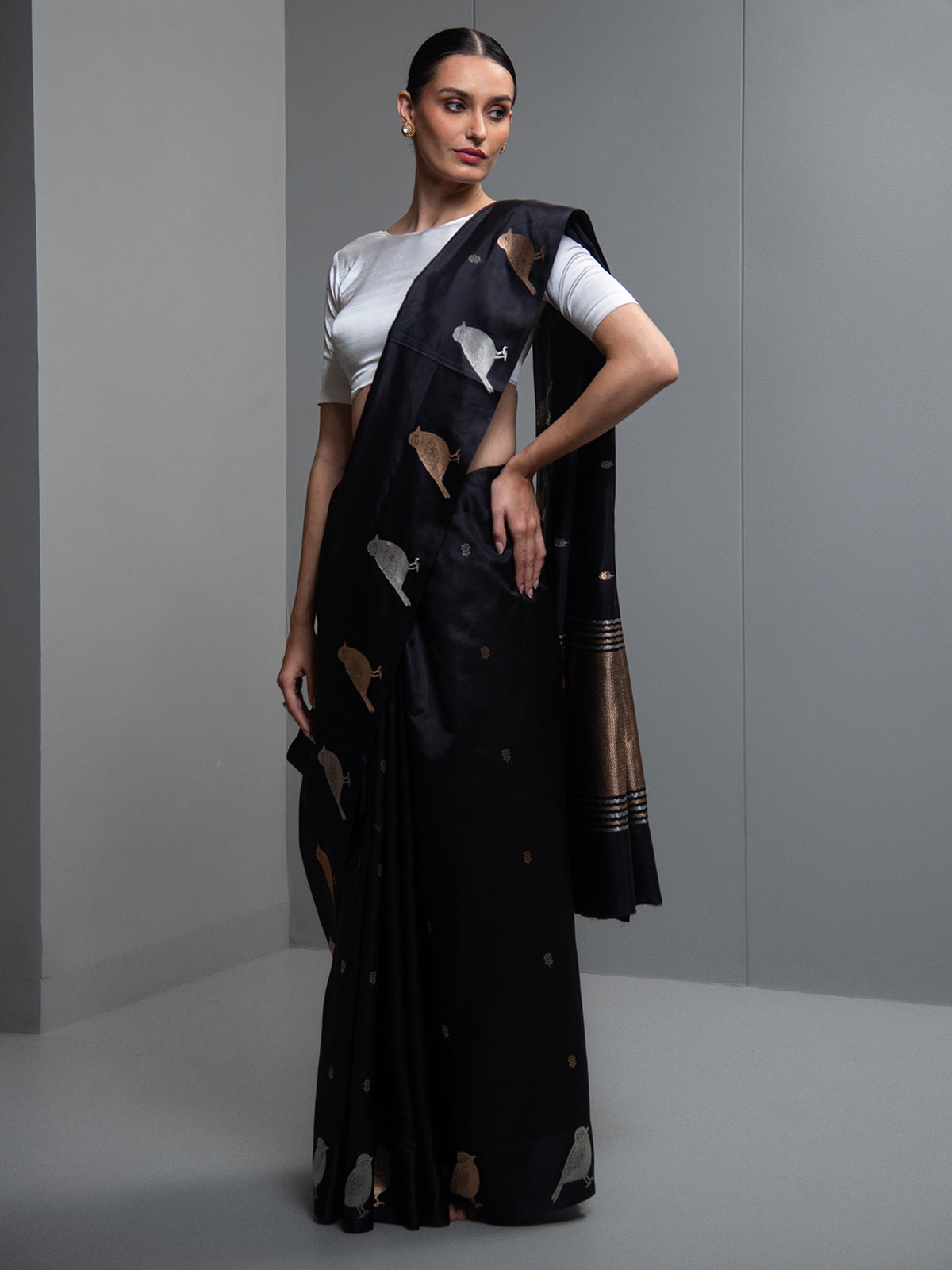 Black Booti Pure Silk Handloom Banarasi Saree
