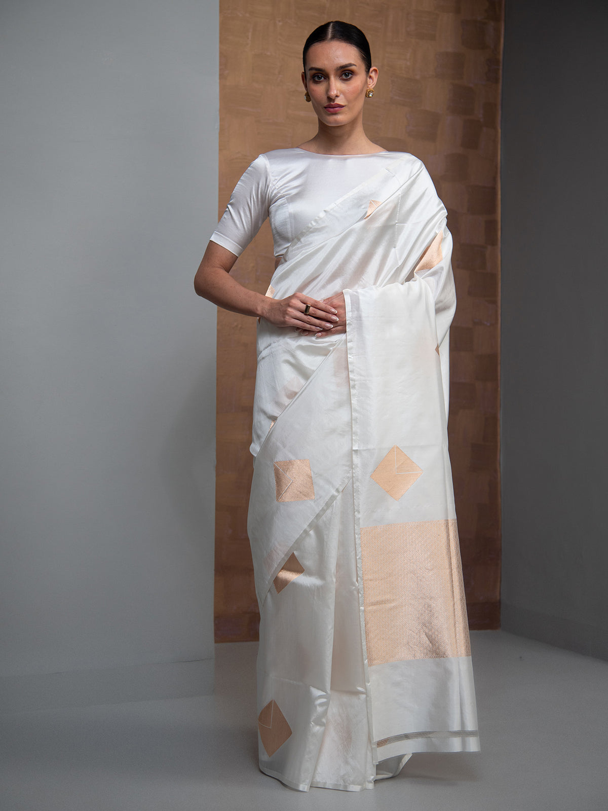 Off-White Boota Pure Silk Handloom Banarasi Saree