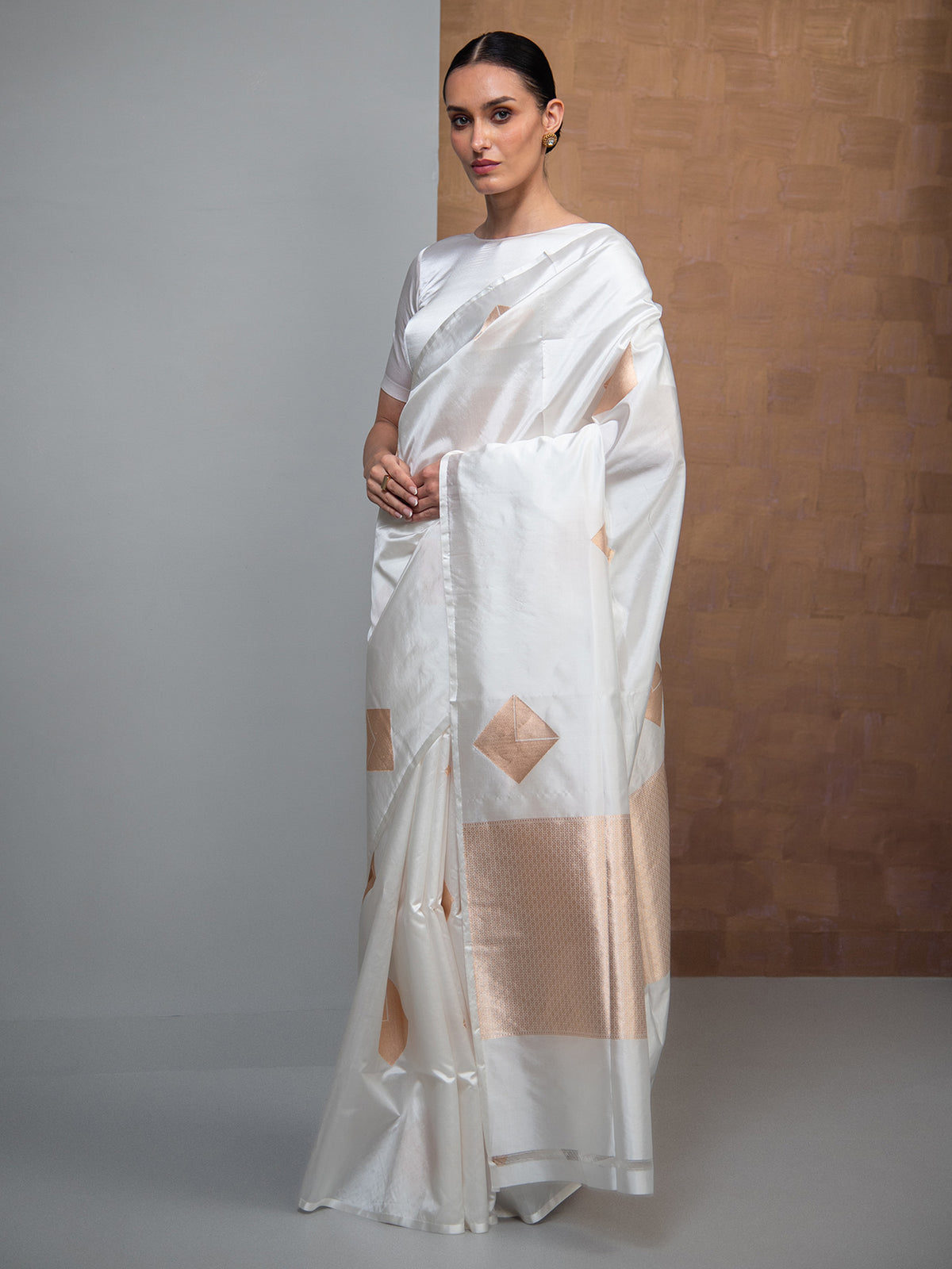 Off-White Boota Pure Silk Handloom Banarasi Saree