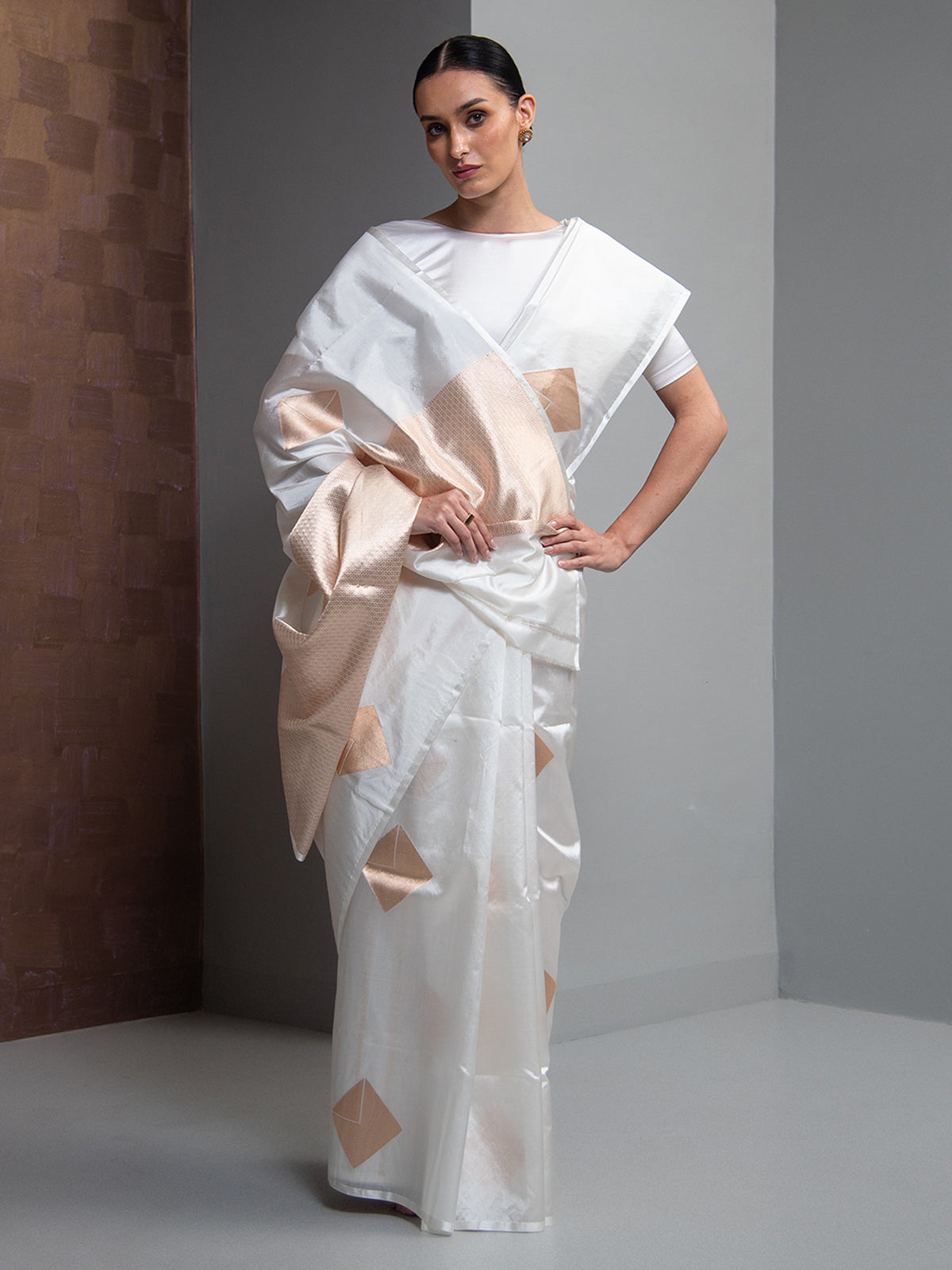 Off-White Boota Pure Silk Handloom Banarasi Saree