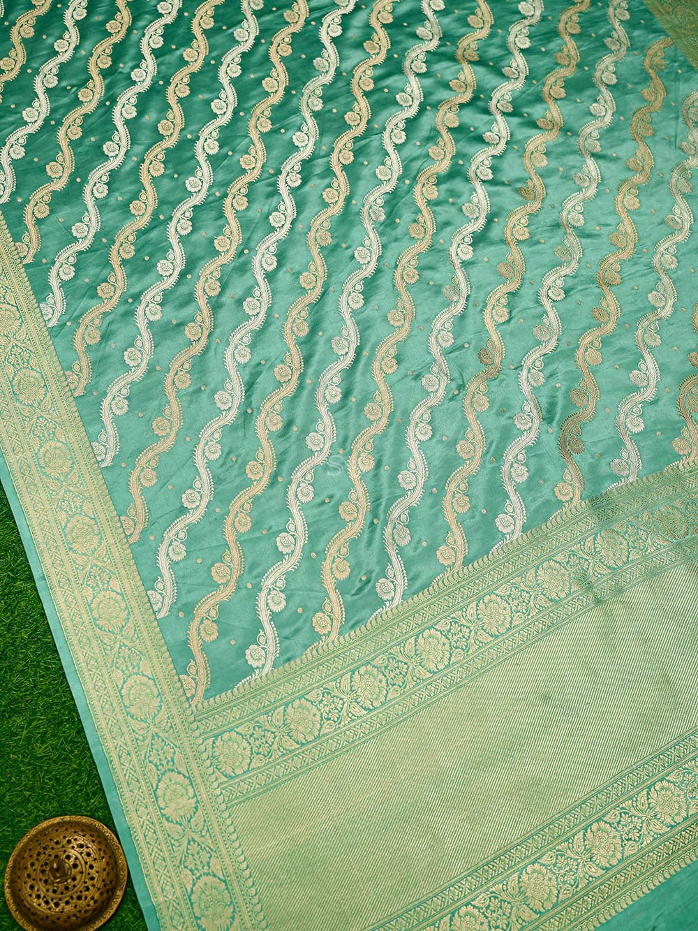 Mint Green Satin Sona Roopa Jaal Handloom Banarasi Saree - Sacred Weaves