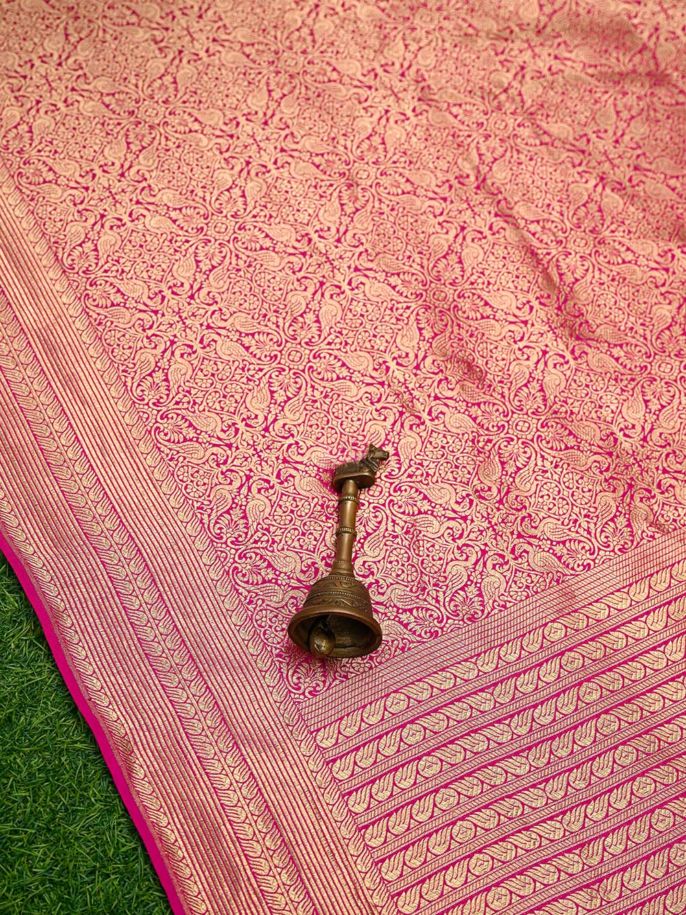 Magenta Silk Shikargah Brocade Handloom Banarasi Saree - Sacred Weaves