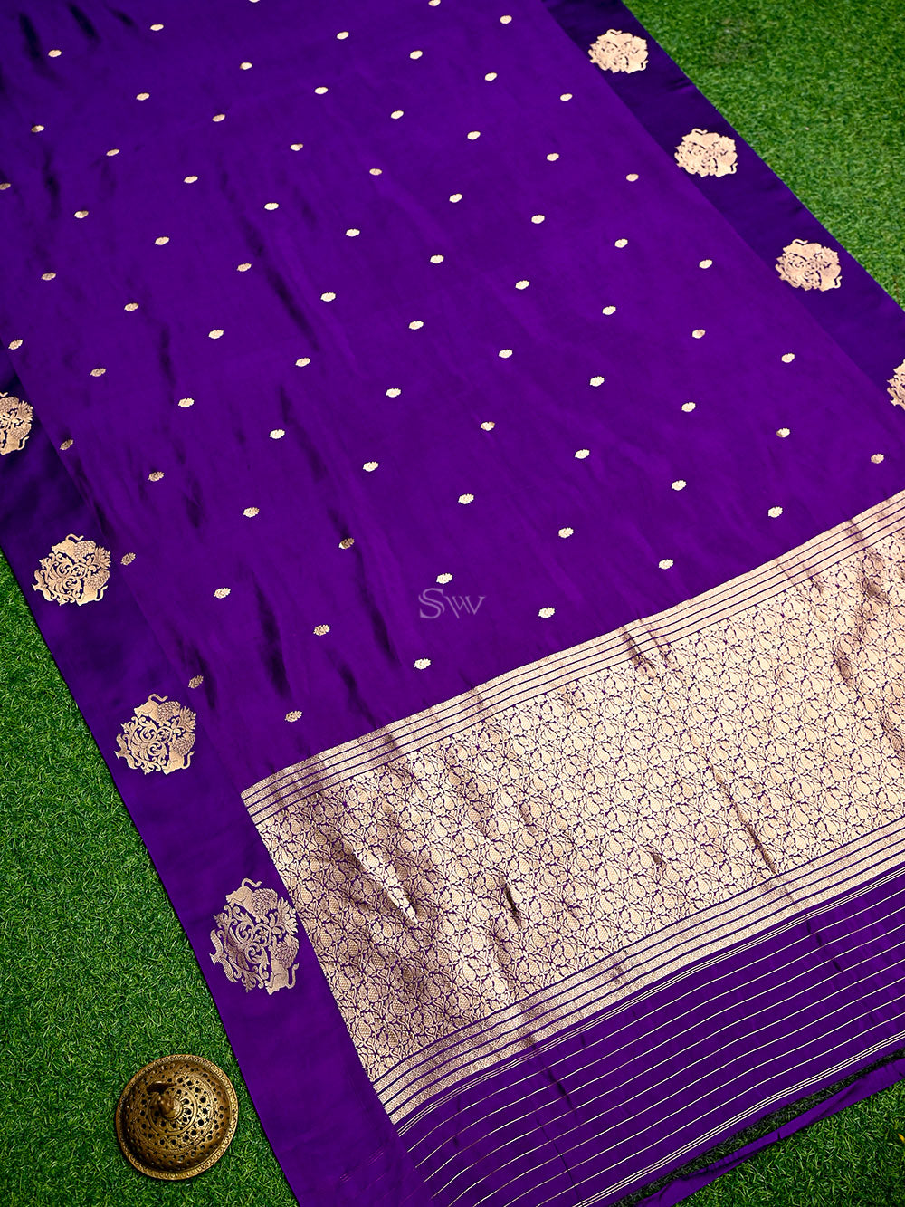 Purple Booti Katan Silk Handloom Banarasi Saree