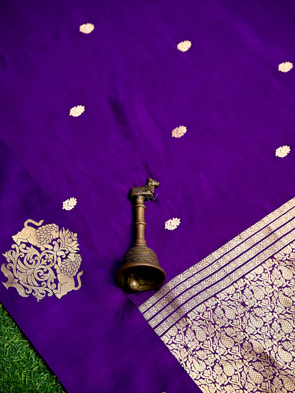 Purple Booti Katan Silk Handloom Banarasi Saree