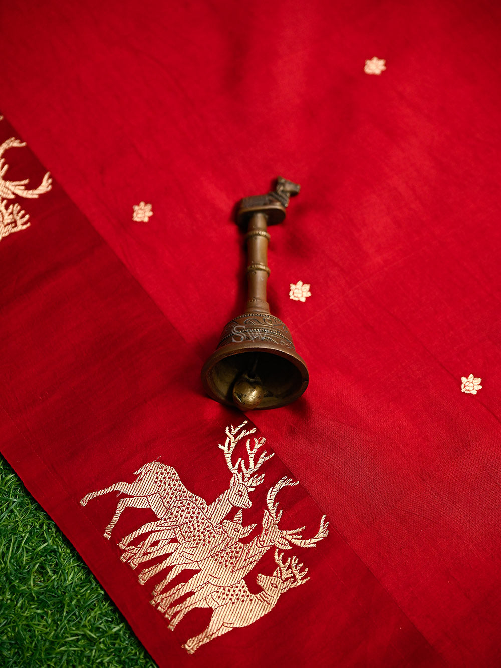 Dark Red Booti Katan Silk Handloom Banarasi Saree