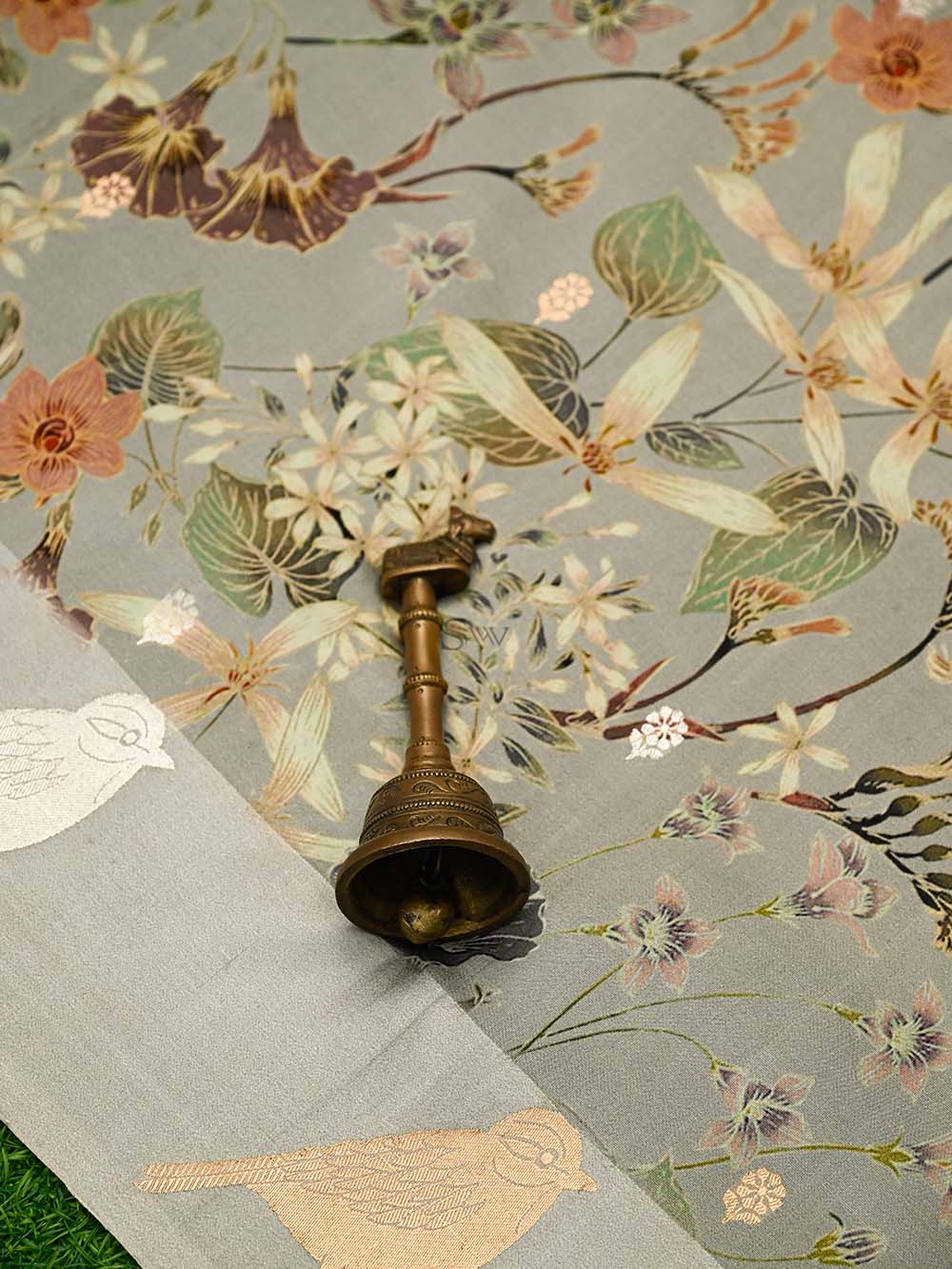 Grey Printed Pure Silk Handloom Banarasi Saree