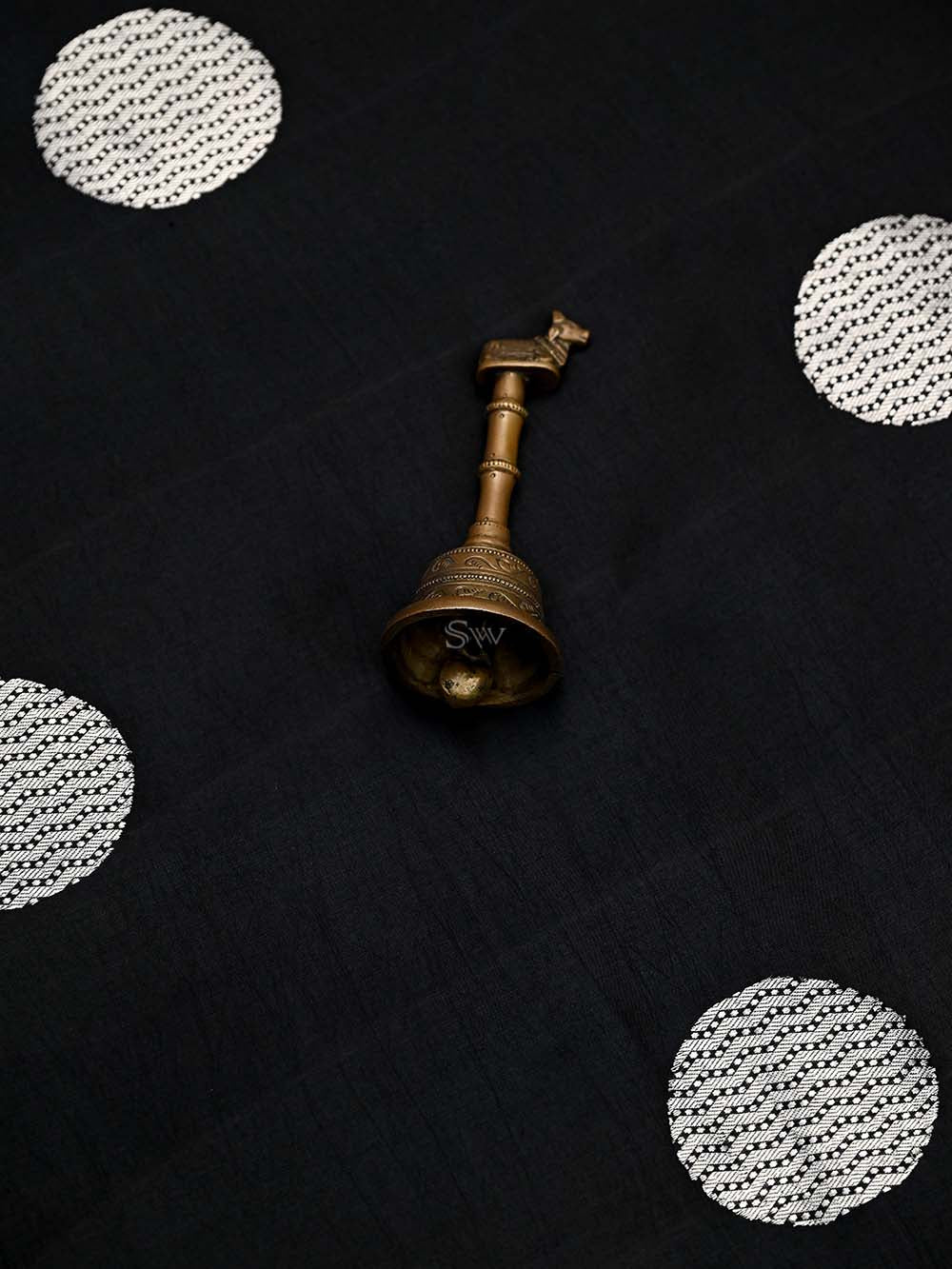 Black Boota Katan Silk Handloom Banarasi Saree - Sacred Weaves