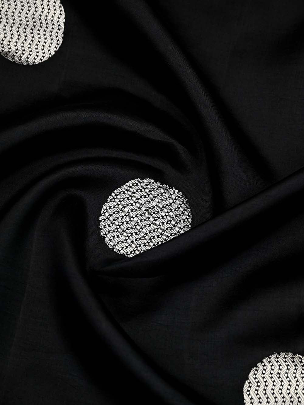 Black Boota Katan Silk Handloom Banarasi Saree - Sacred Weaves