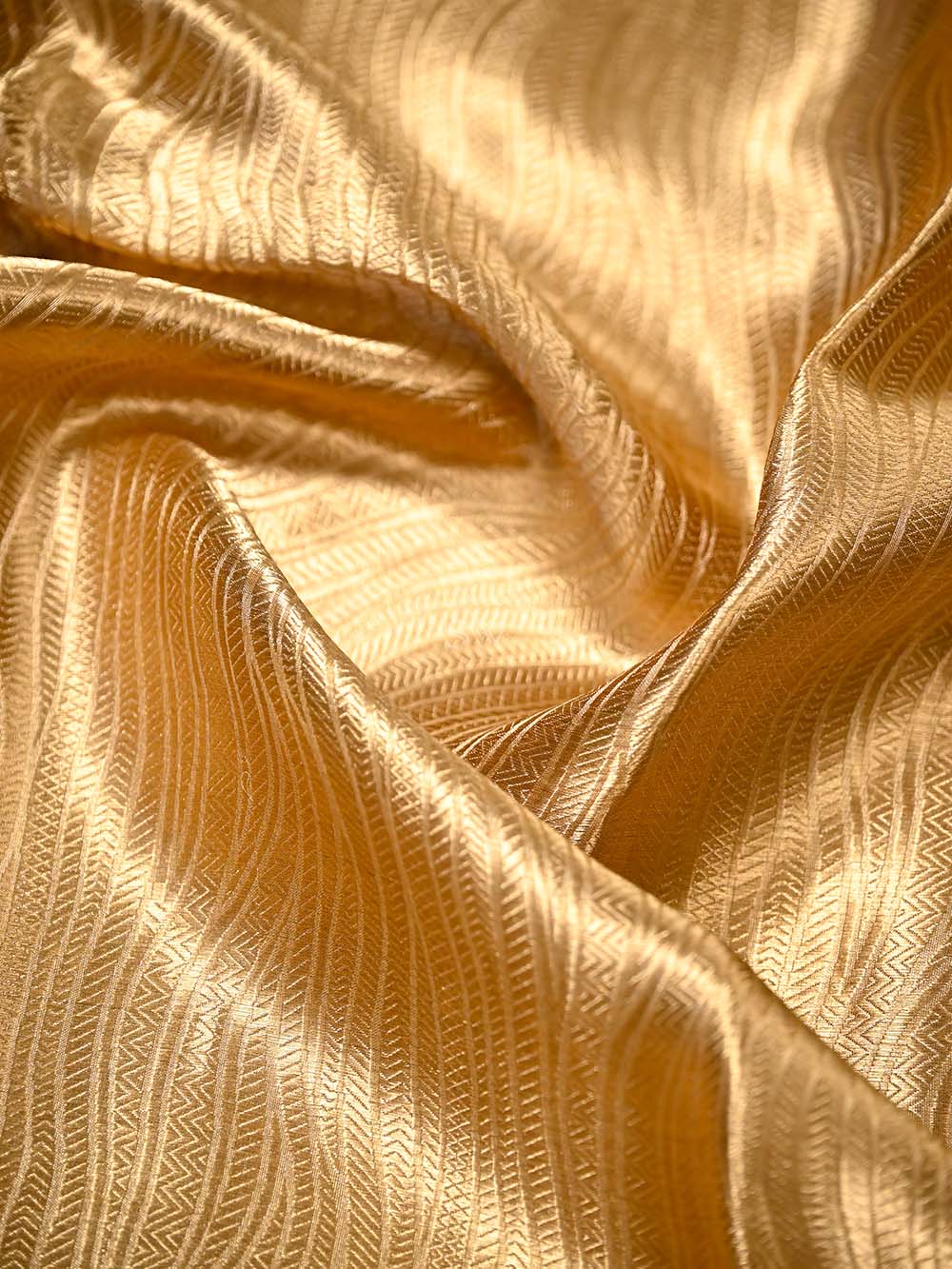 Golden Tissue Brocade Handloom Banarasi Saree - Sacred Weaves
