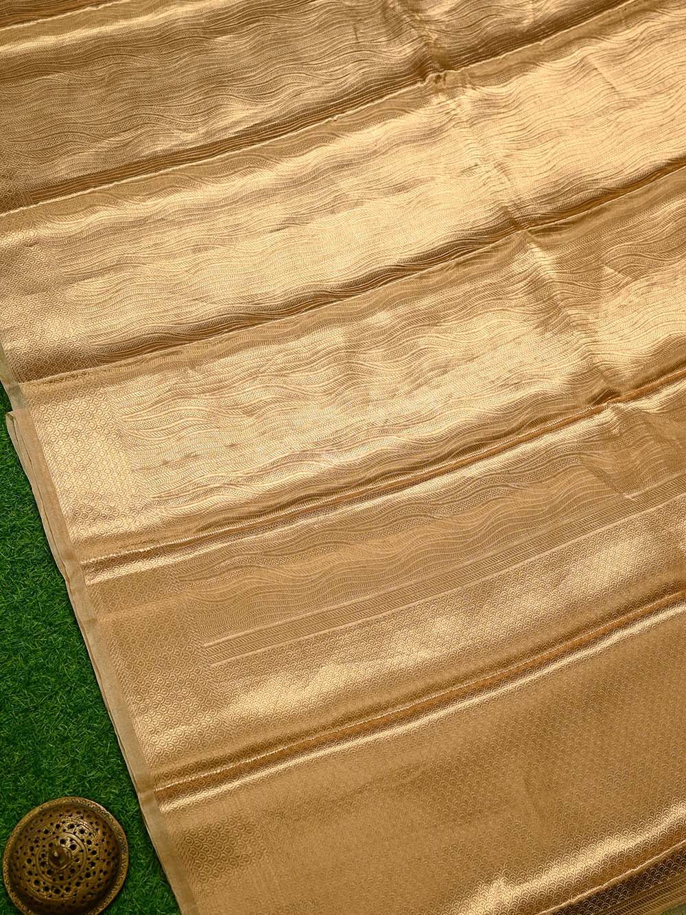 Golden Tissue Brocade Handloom Banarasi Saree - Sacred Weaves