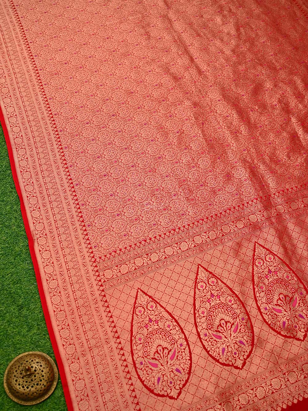 Red Meenakari Silk Brocade Handloom Banarasi Saree - Sacred Weaves