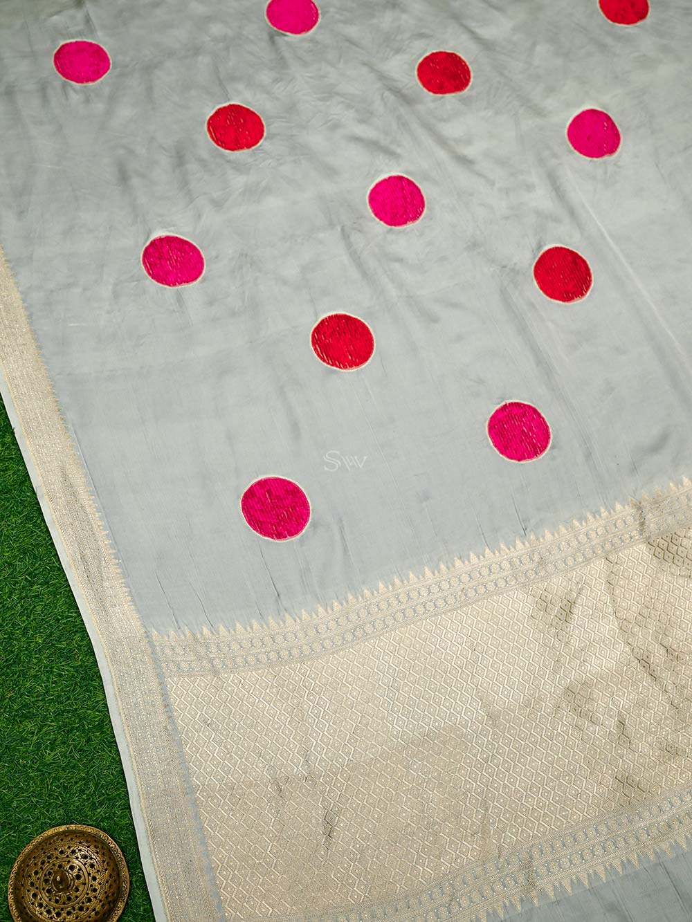 Light Beige Velvet Boota Satin Silk Handloom Banarasi Saree - Sacred Weaves