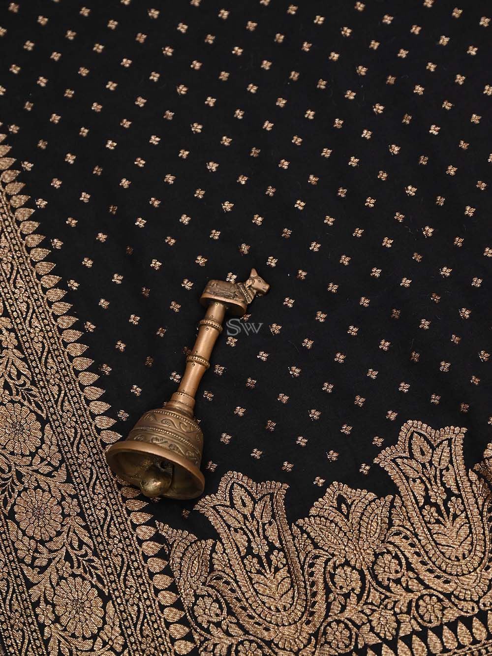 Black Crepe Silk Booti Handloom Banarasi Saree - Sacred Weaves
