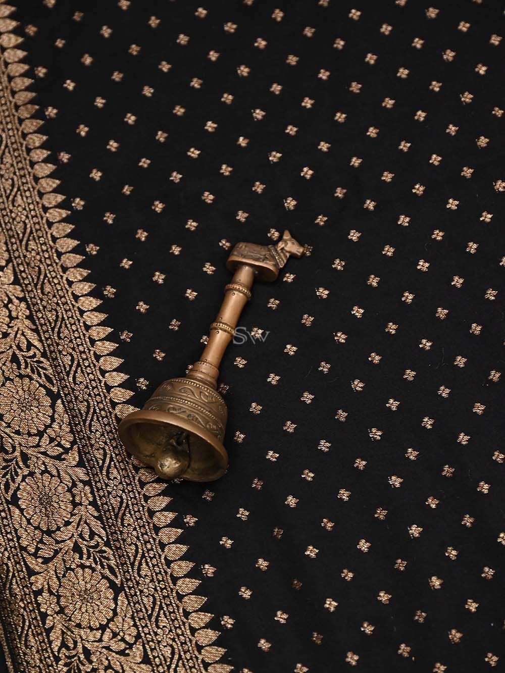 Black Crepe Silk Booti Handloom Banarasi Saree - Sacred Weaves