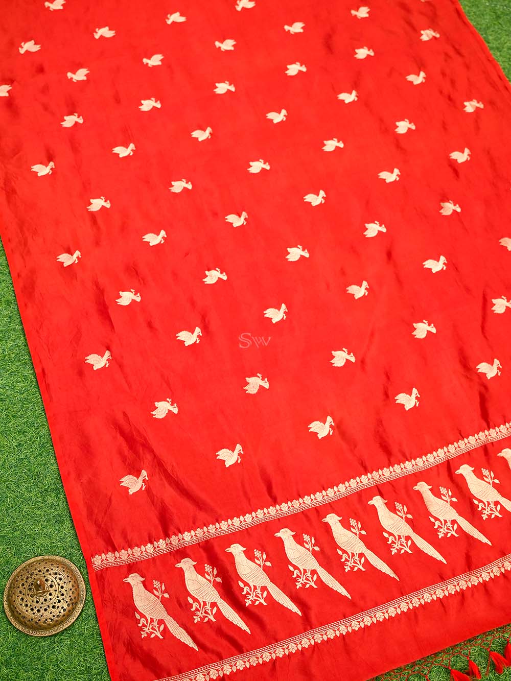 Red Shikargah Katan Silk Handloom Banarasi Dupatta - Sacred Weaves