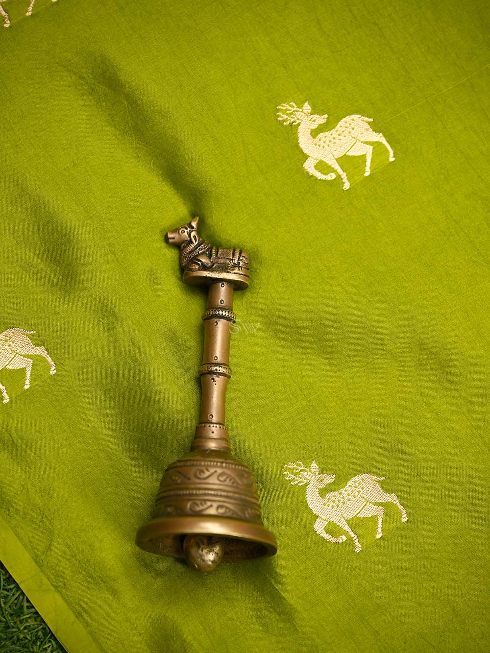 Green Shikargah Katan Silk Handloom Banarasi Dupatta - Sacred Weaves