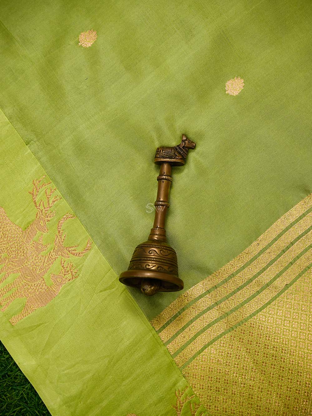 Parrot Green Booti Pure Silk Handloom Banarasi Saree - Sacred Weaves
