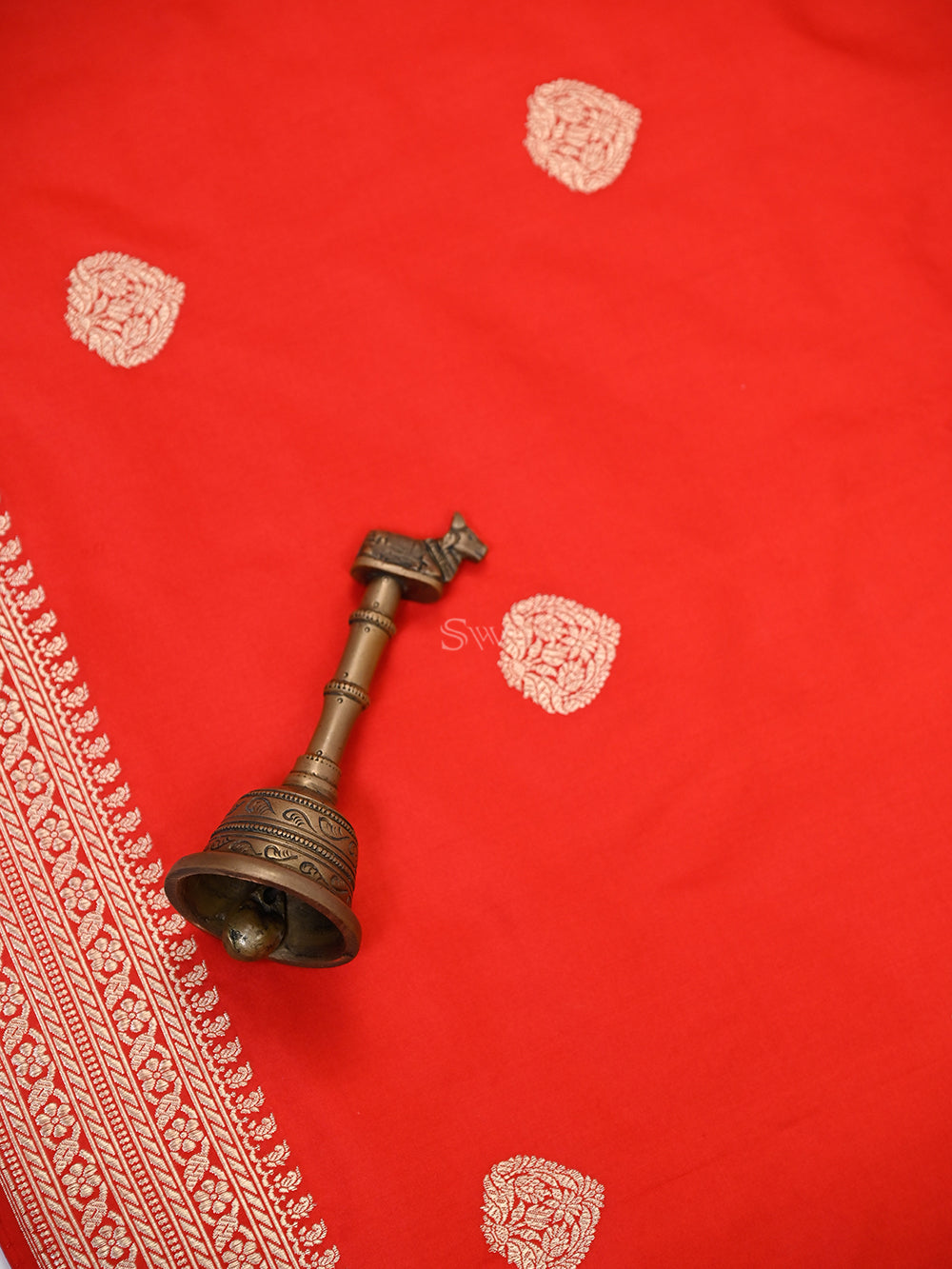 Red Booti Katan Silk Handloom Banarasi Dupatta - Sacred Weaves