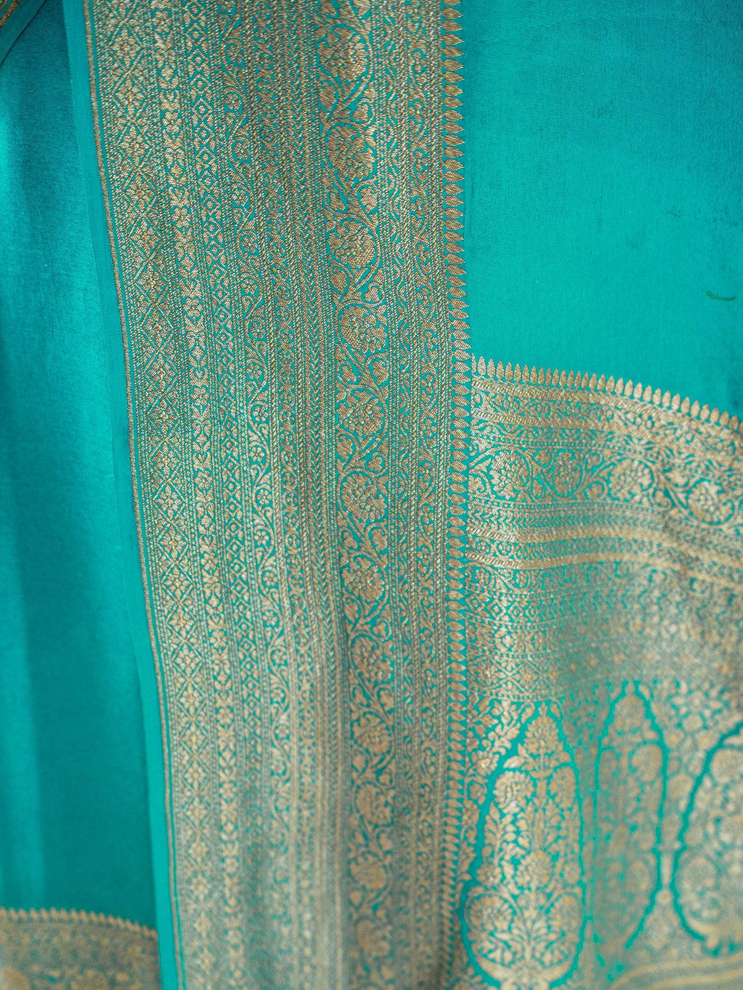 Teal Green Plain Crepe Silk Handloom Banarasi Saree - Sacred Weaves