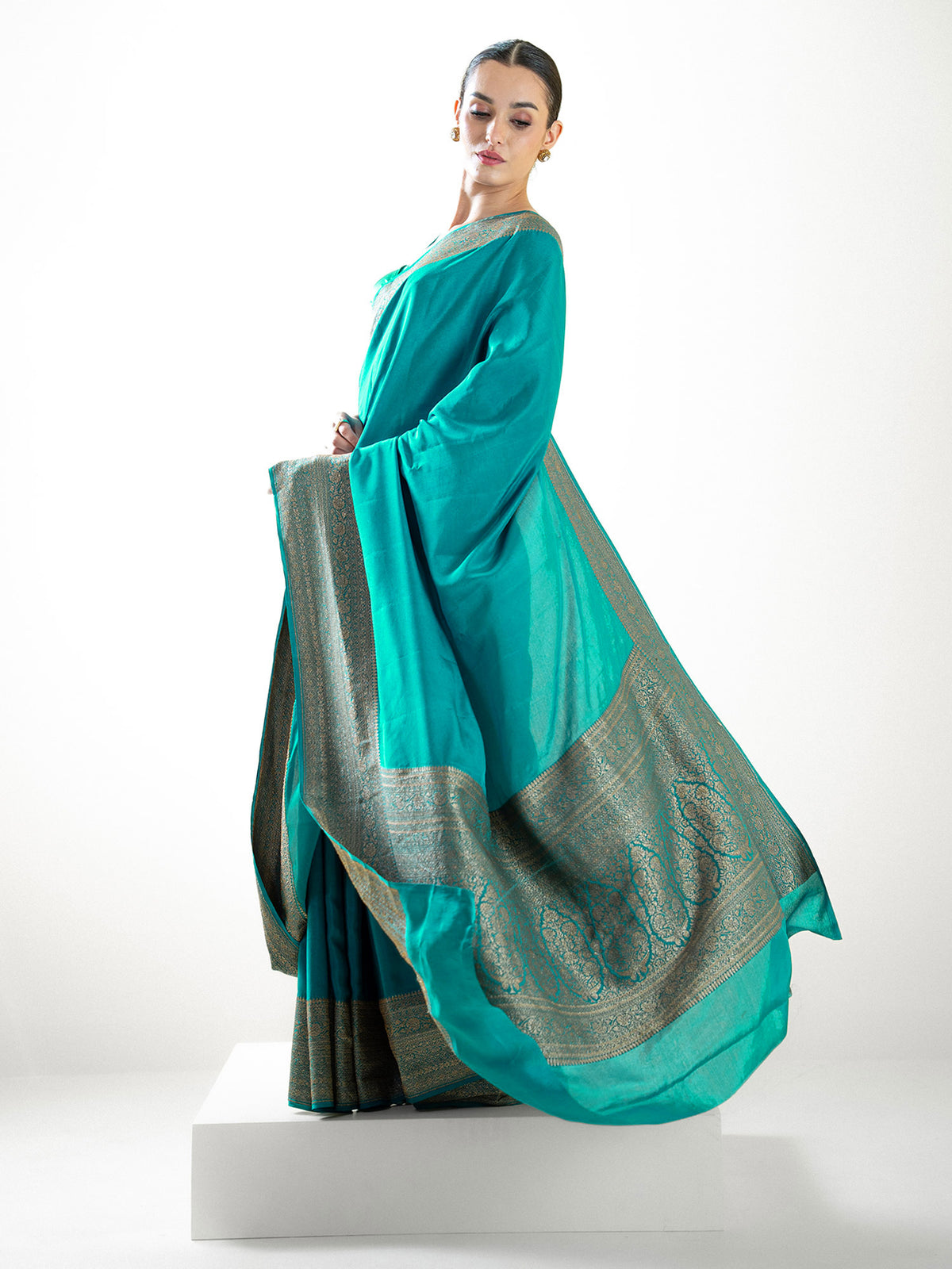 Teal Green Plain Crepe Silk Handloom Banarasi Saree - Sacred Weaves