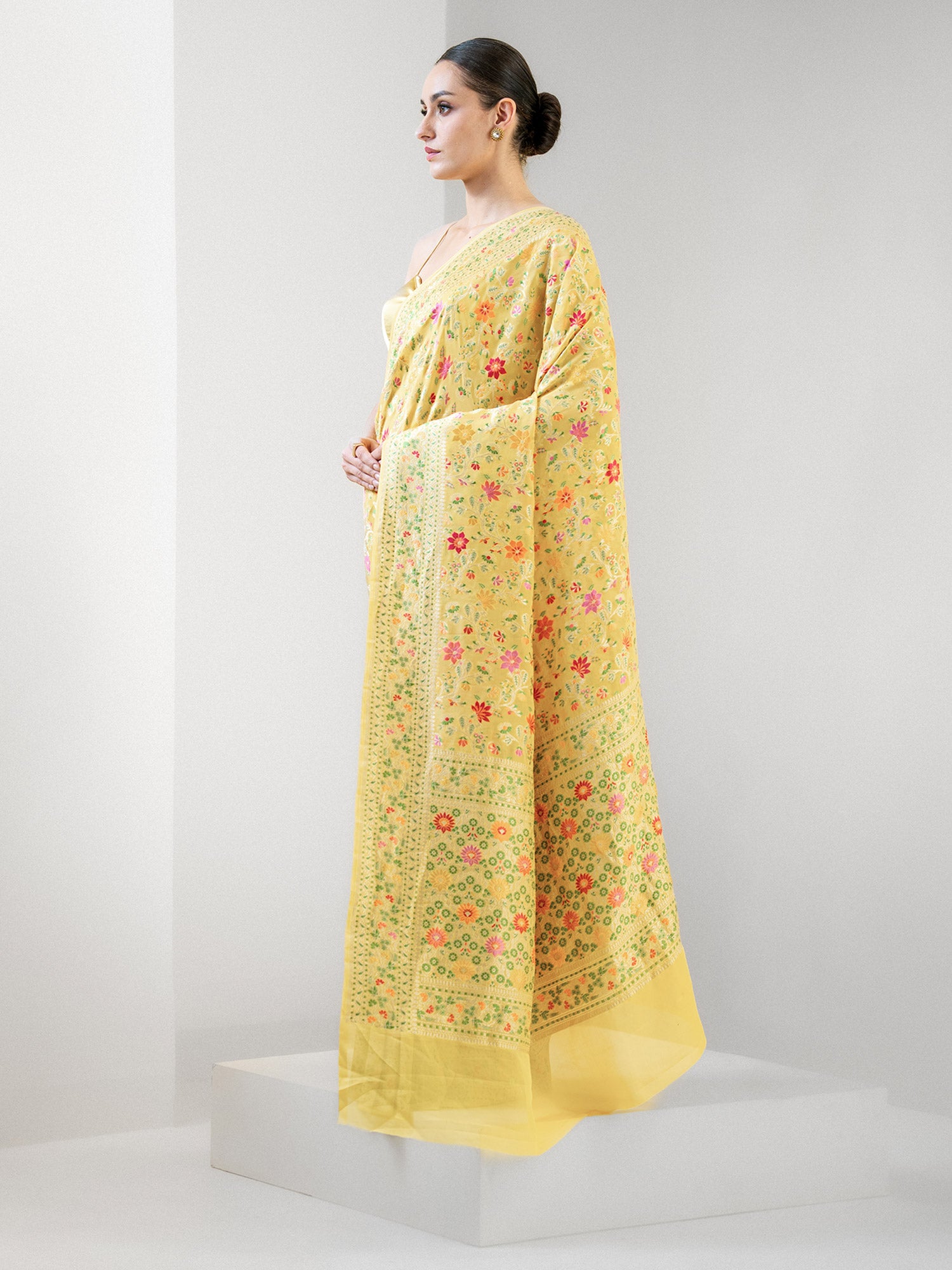 Yellow Meenakari Jaal Khaddi Georgette Handloom Banarasi Saree - Sacred Weaves