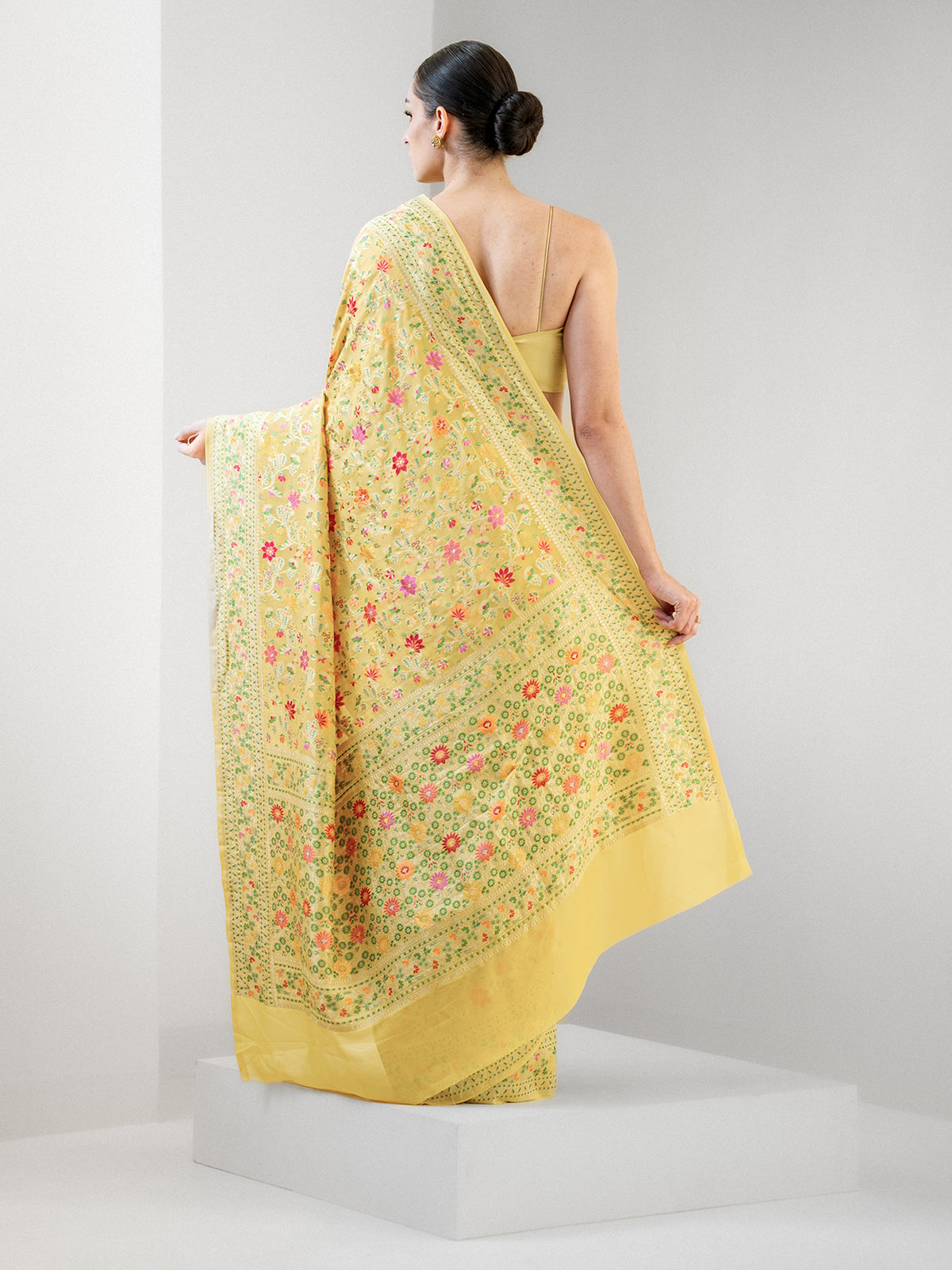 Yellow Meenakari Jaal Khaddi Georgette Handloom Banarasi Saree - Sacred Weaves