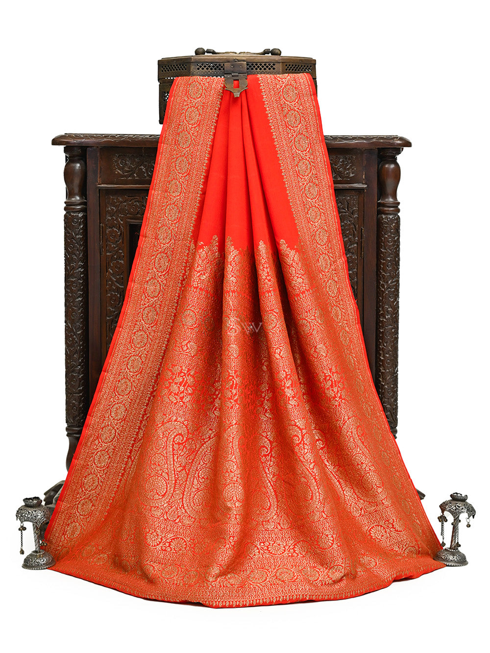 Red Plain Crepe Silk Handloom Banarasi Saree - Sacred Weaves