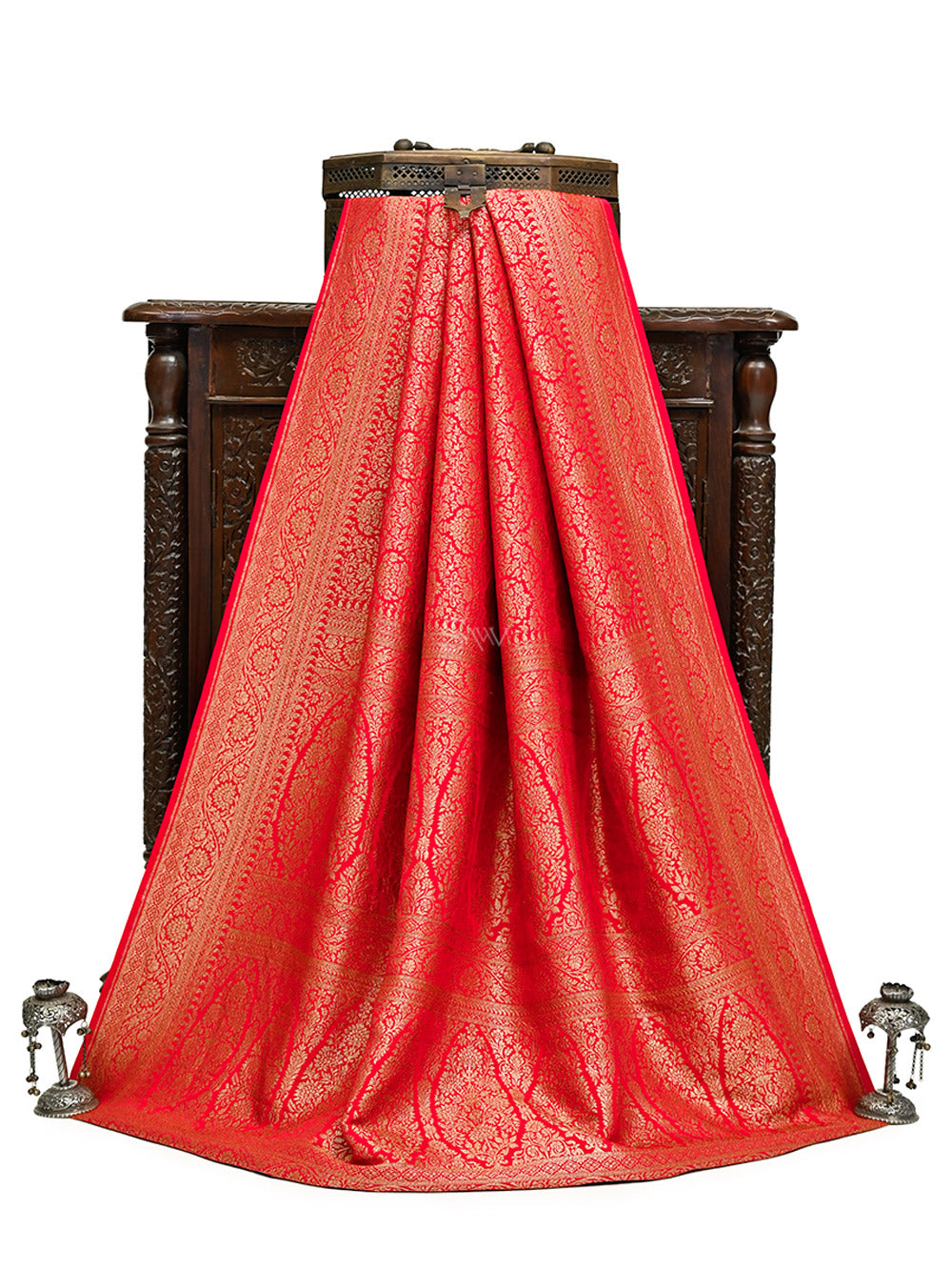 Red Jaal Crepe Silk Handloom Banarasi Saree - Sacred Weaves