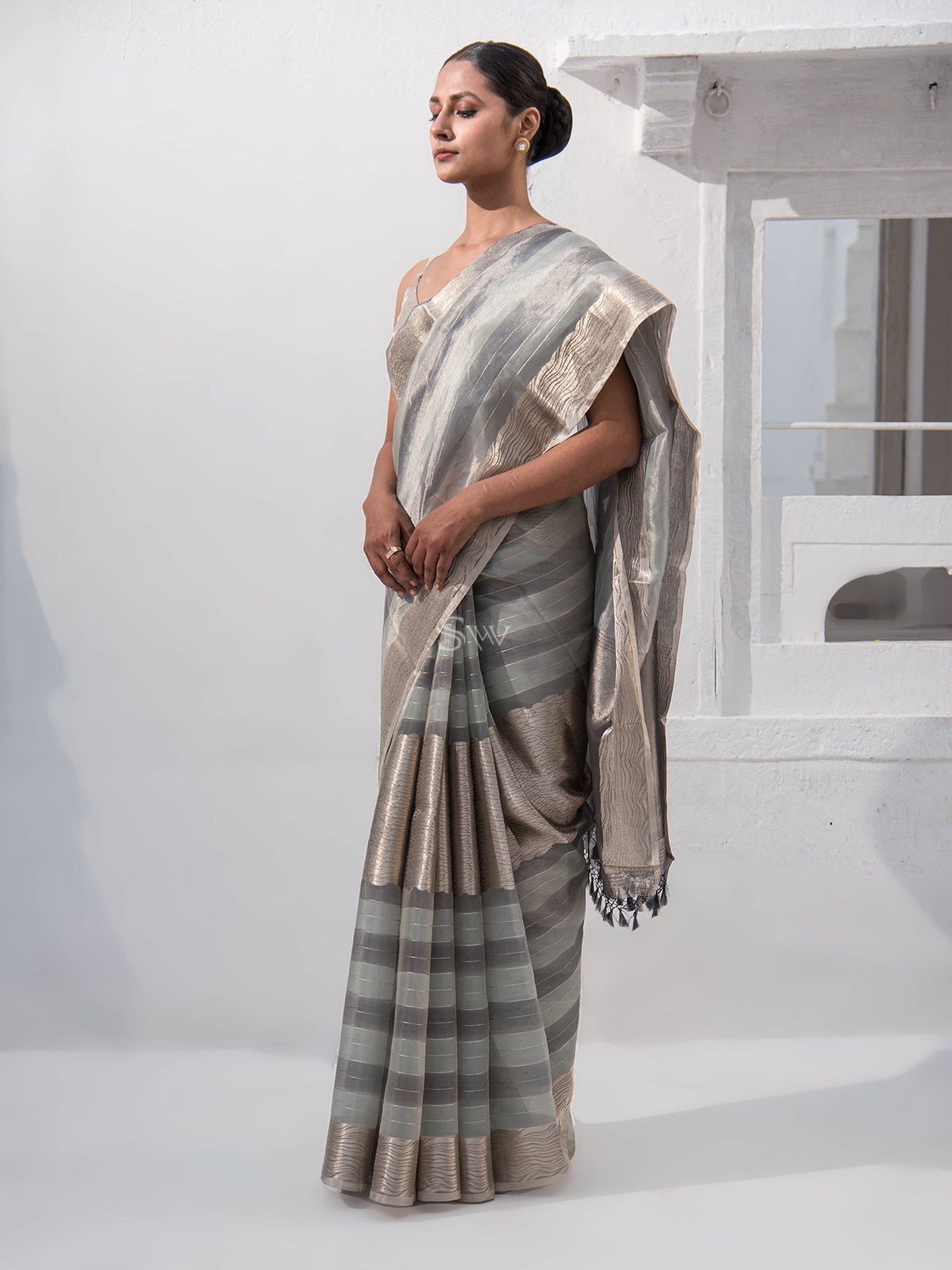 Grey Tissue Rangkat Handloom Banarasi Saree - Sacred Weaves