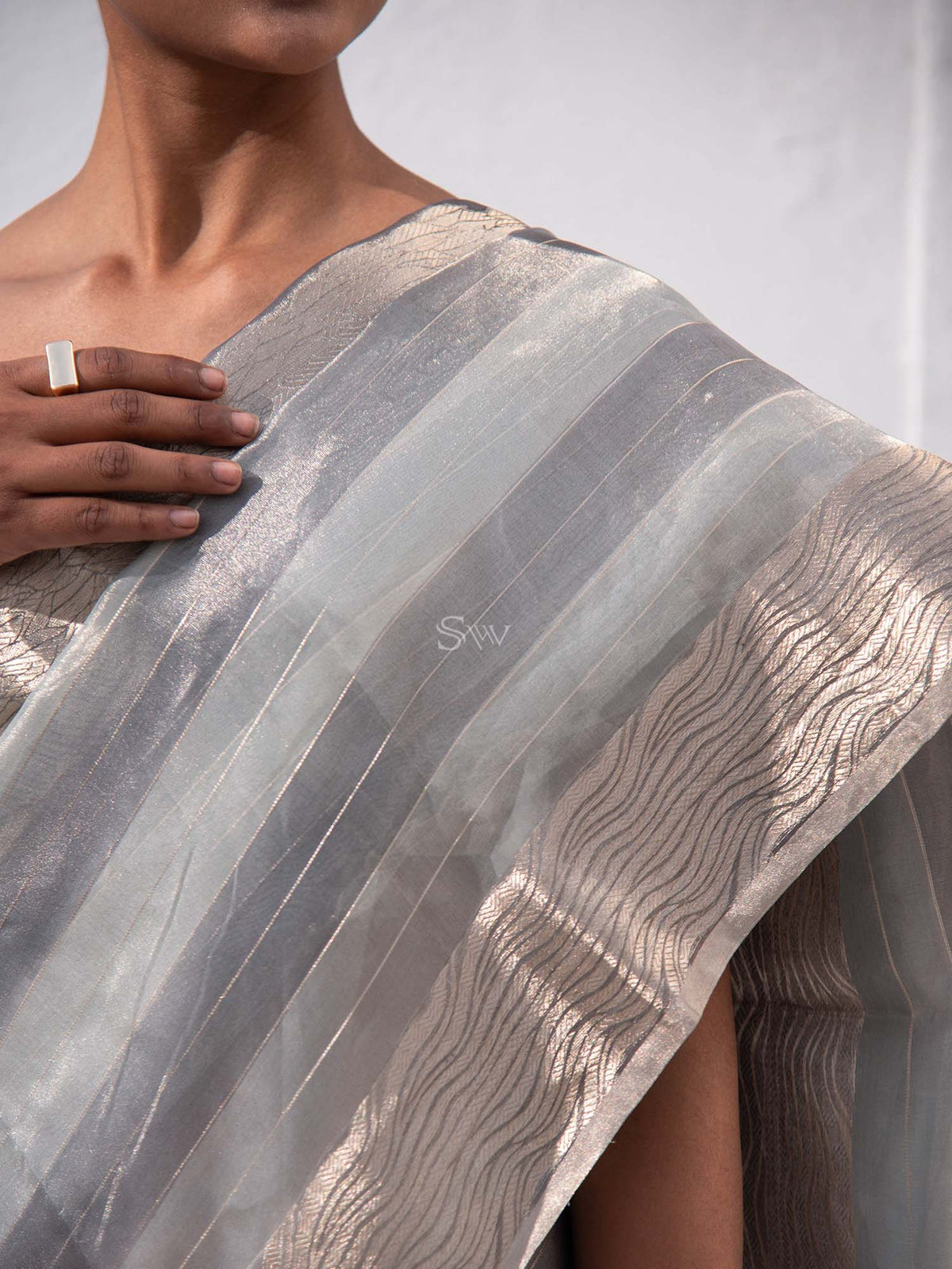 Grey Tissue Rangkat Handloom Banarasi Saree - Sacred Weaves