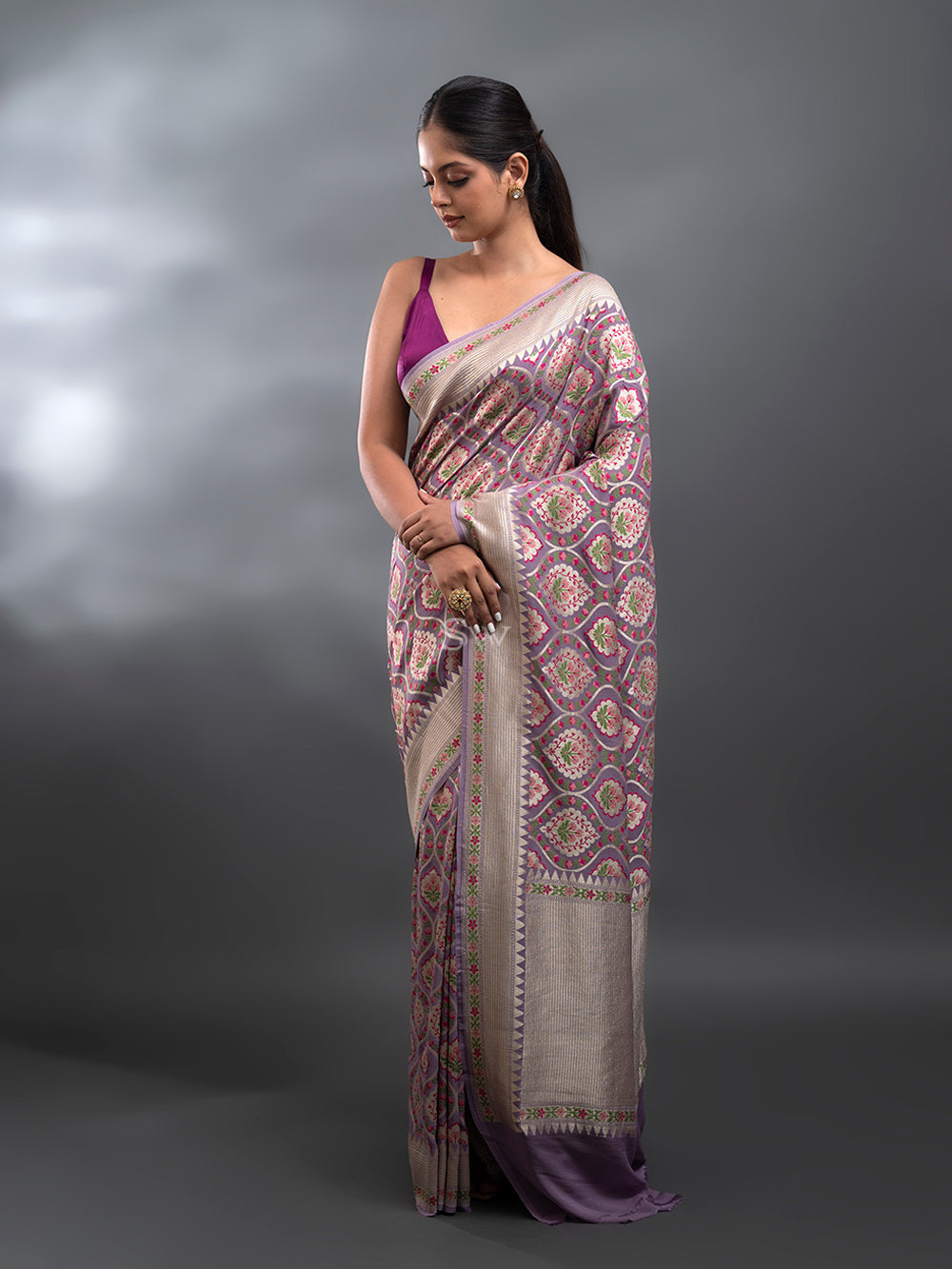 Pure banarasi georgette saree green and black with allover thread & zari  weaves and woven border at 1059000 by Prashanti – Prashanti Sarees