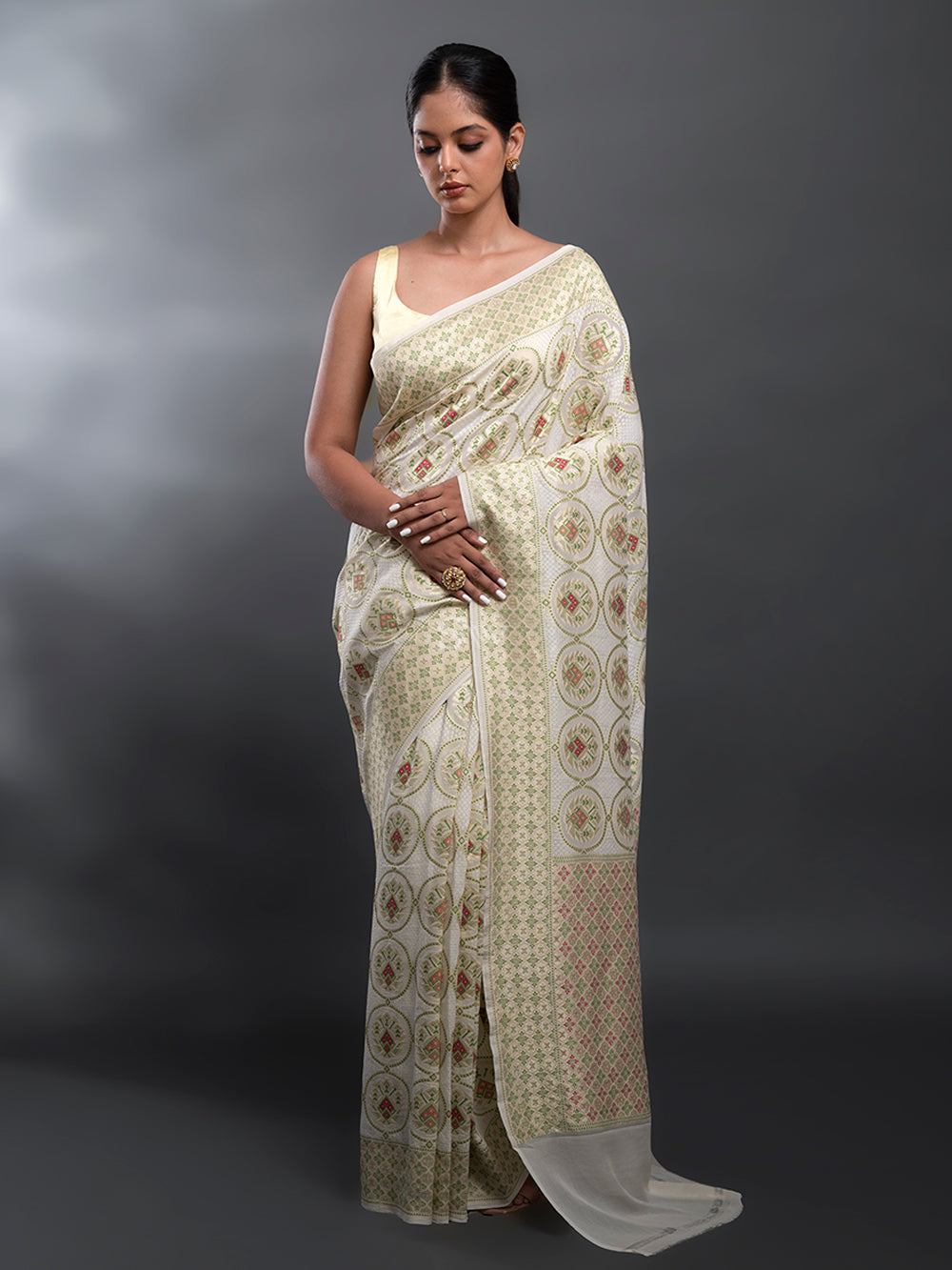 Cream Meenakari Jaal Khaddi Georgette Handloom Banarasi Saree - Sacred Weaves