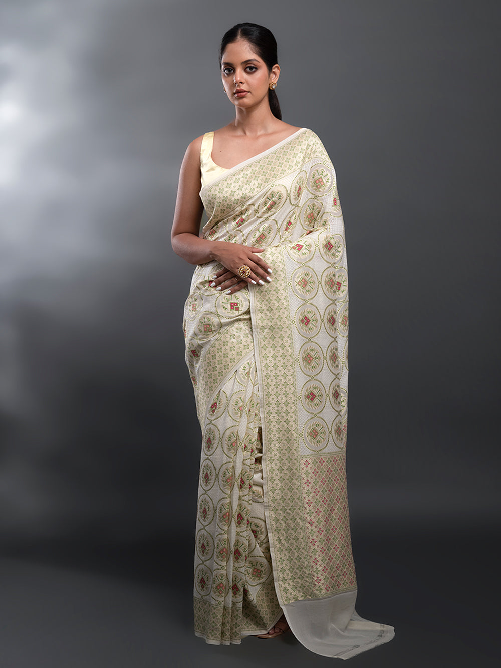 Cream Meenakari Jaal Khaddi Georgette Handloom Banarasi Saree - Sacred Weaves