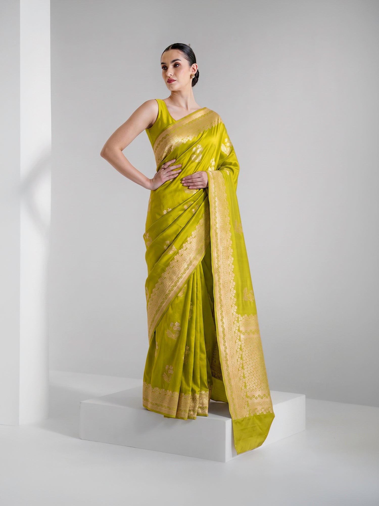Lime Green Floral Boota Pure Silk Handloom Banarasi Saree - Sacred Weaves