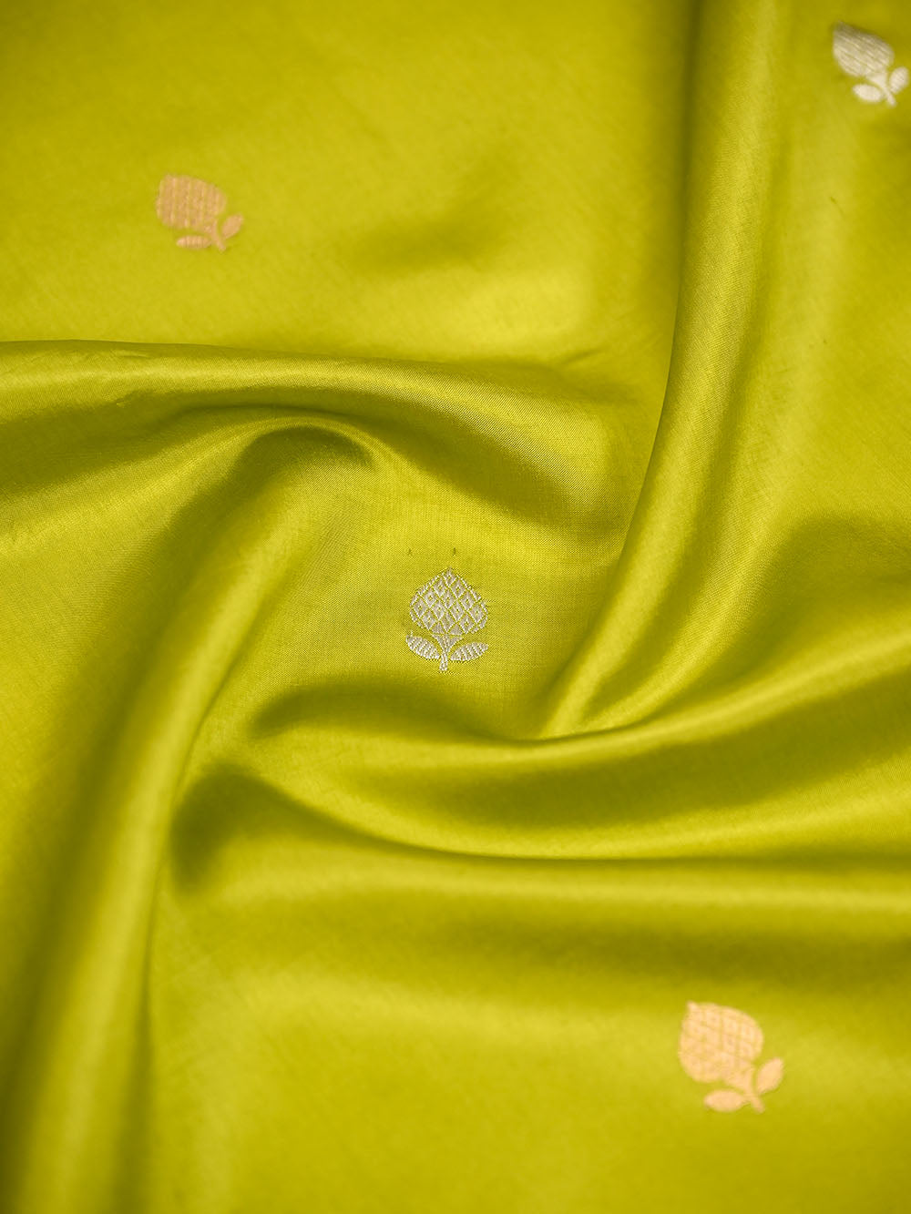 Parrot Green Booti Katan Silk Handloom Banarasi Saree - Sacred Weaves