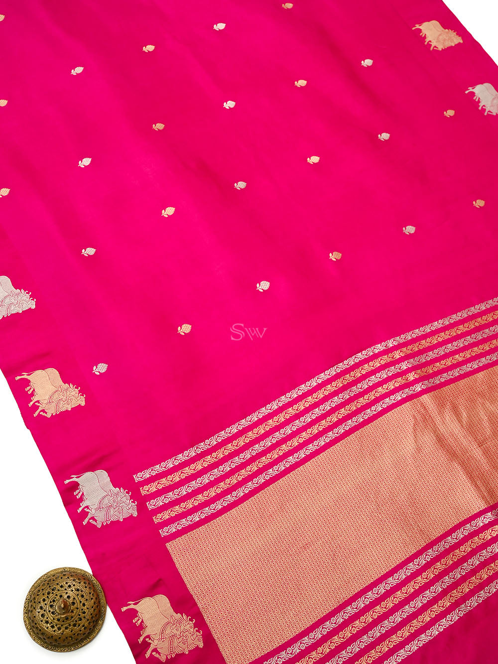 Magenta Booti Katan Silk Handloom Banarasi Saree - Sacred Weaves