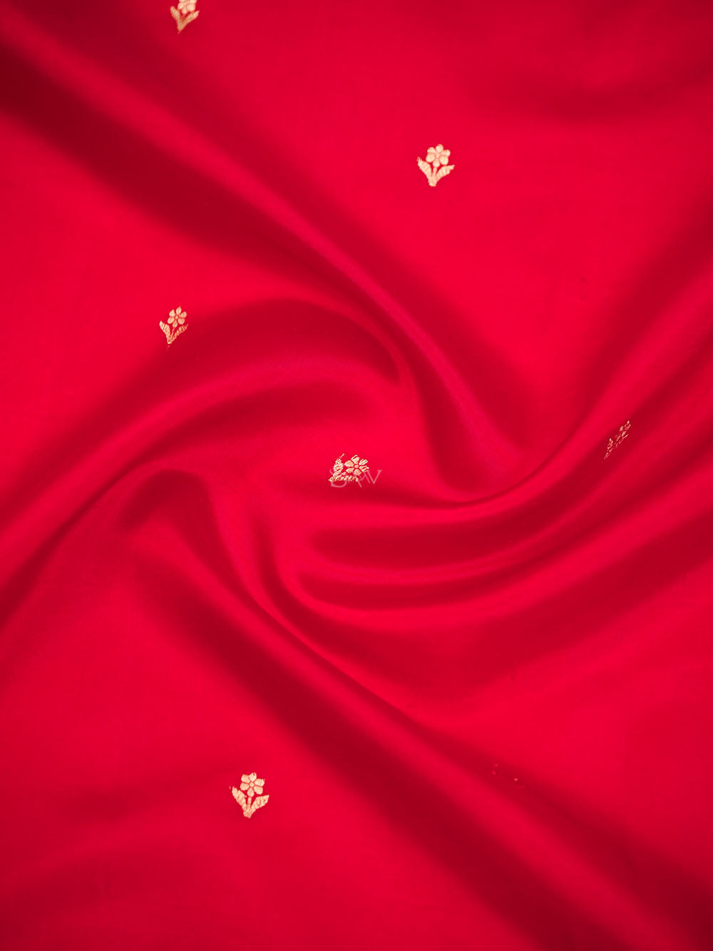 Red Booti Katan Silk Handloom Banarasi Saree - Sacred Weaves