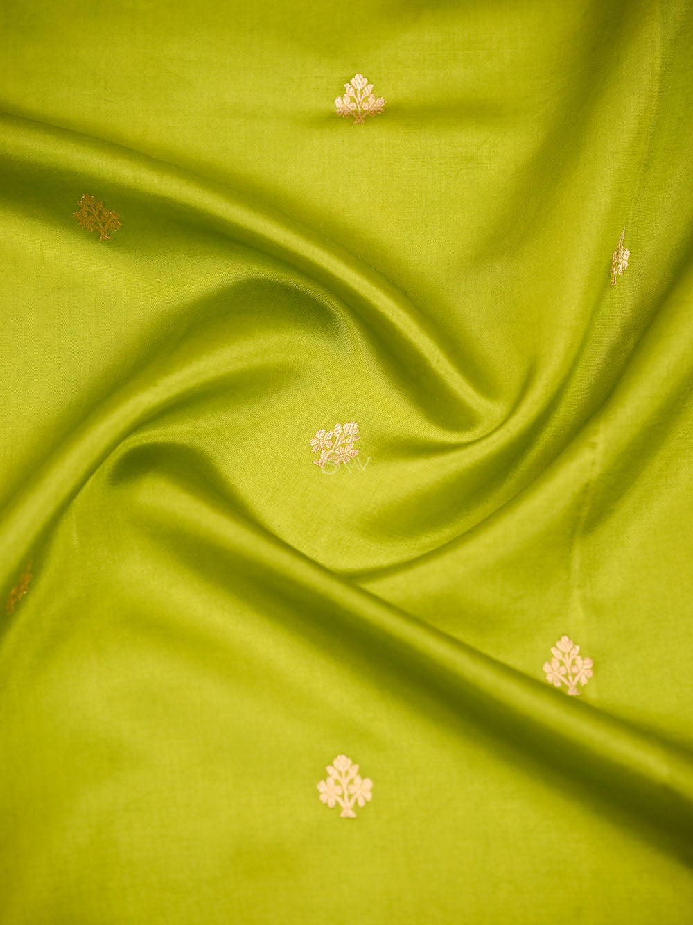 Parrot Green Booti Katan Silk Handloom Banarasi Saree - Sacred Weaves
