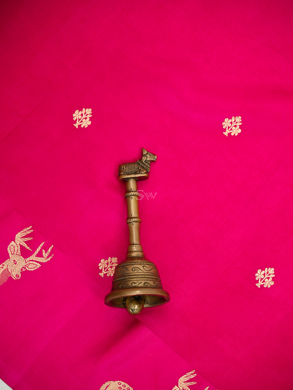 Magenta Booti Katan Silk Handloom Banarasi Saree - Sacred Weaves