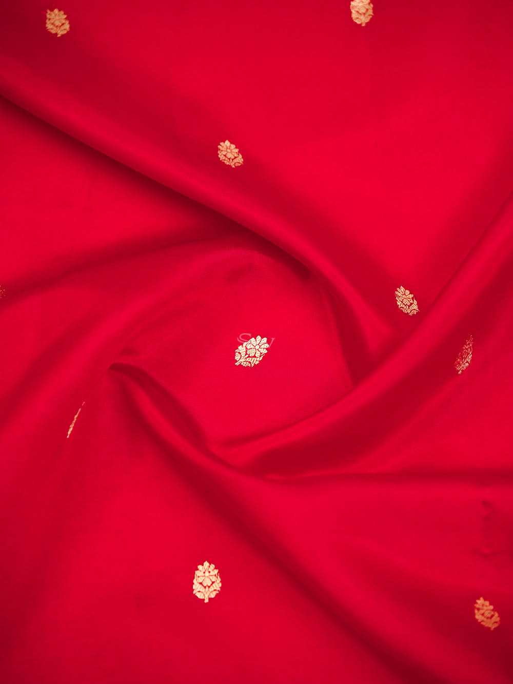 Red Booti Katan Silk Handloom Banarasi Saree - Sacred Weaves