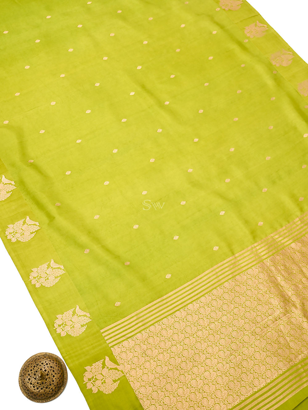 Parrot Green Booti Katan Silk Handloom Banarasi Saree - Sacred Weaves