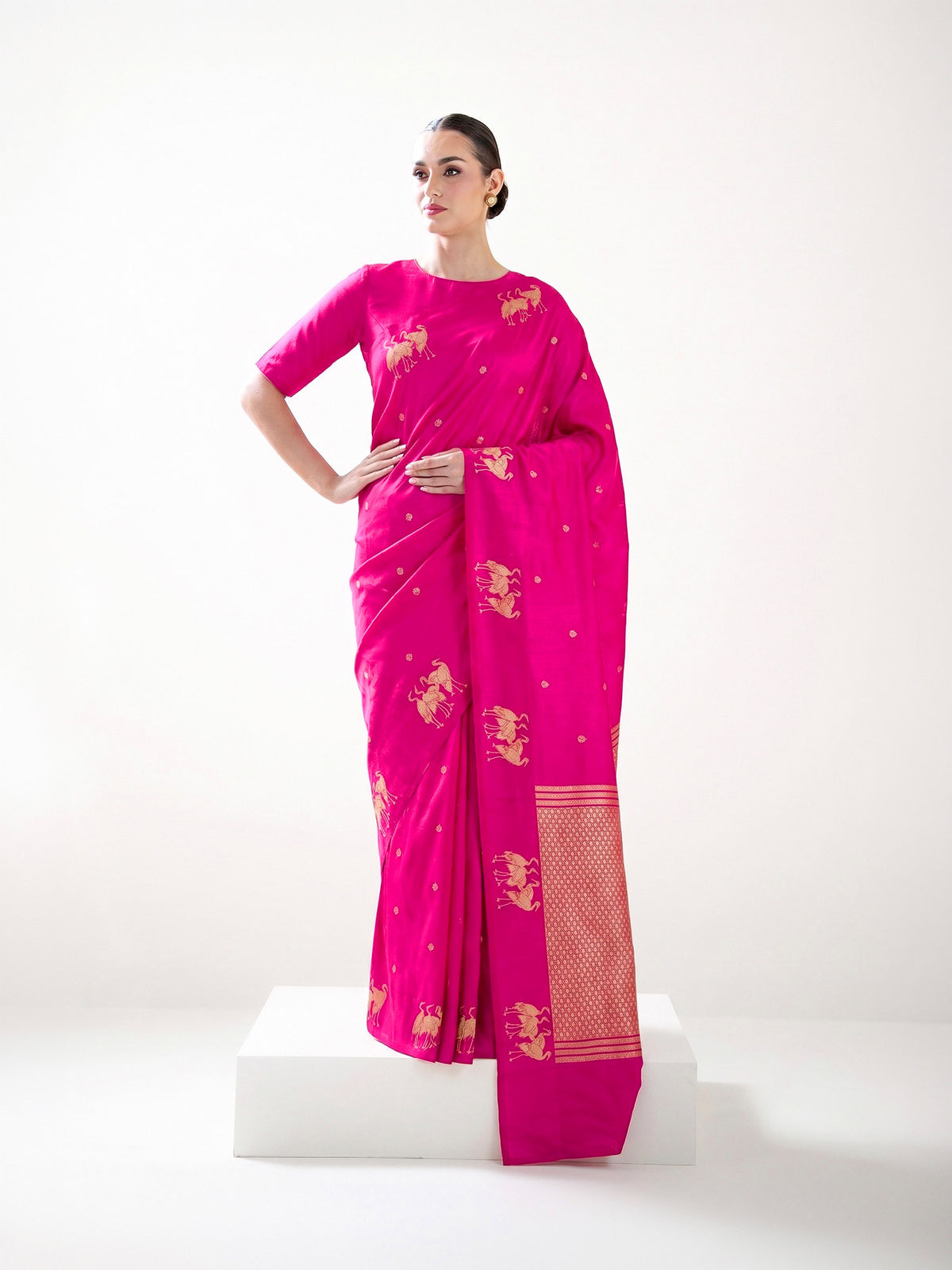 Magenta Booti Katan Silk Handloom Banarasi Saree - Sacred Weaves