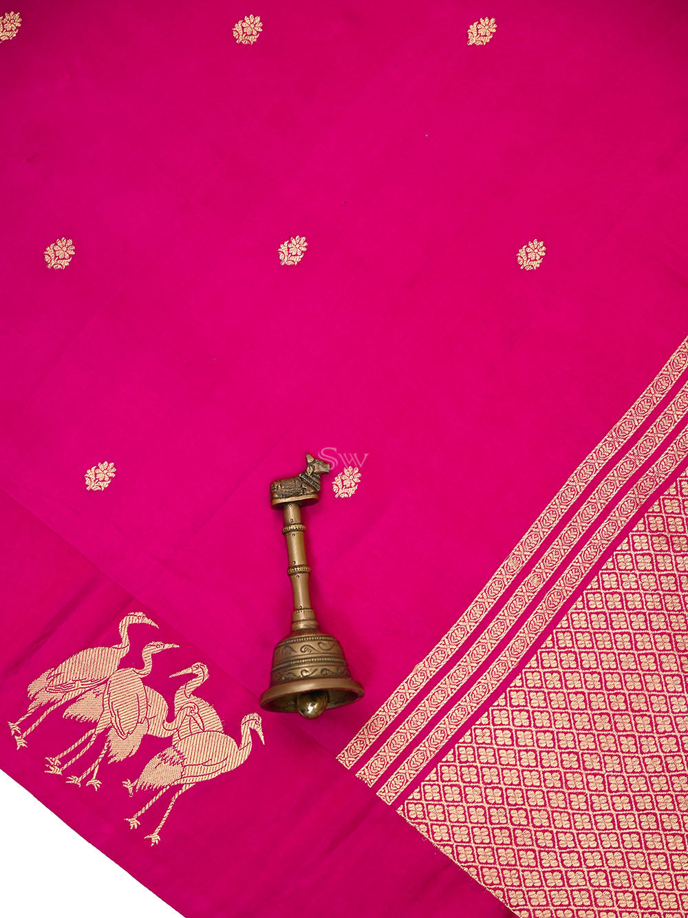 Magenta Booti Katan Silk Handloom Banarasi Saree - Sacred Weaves